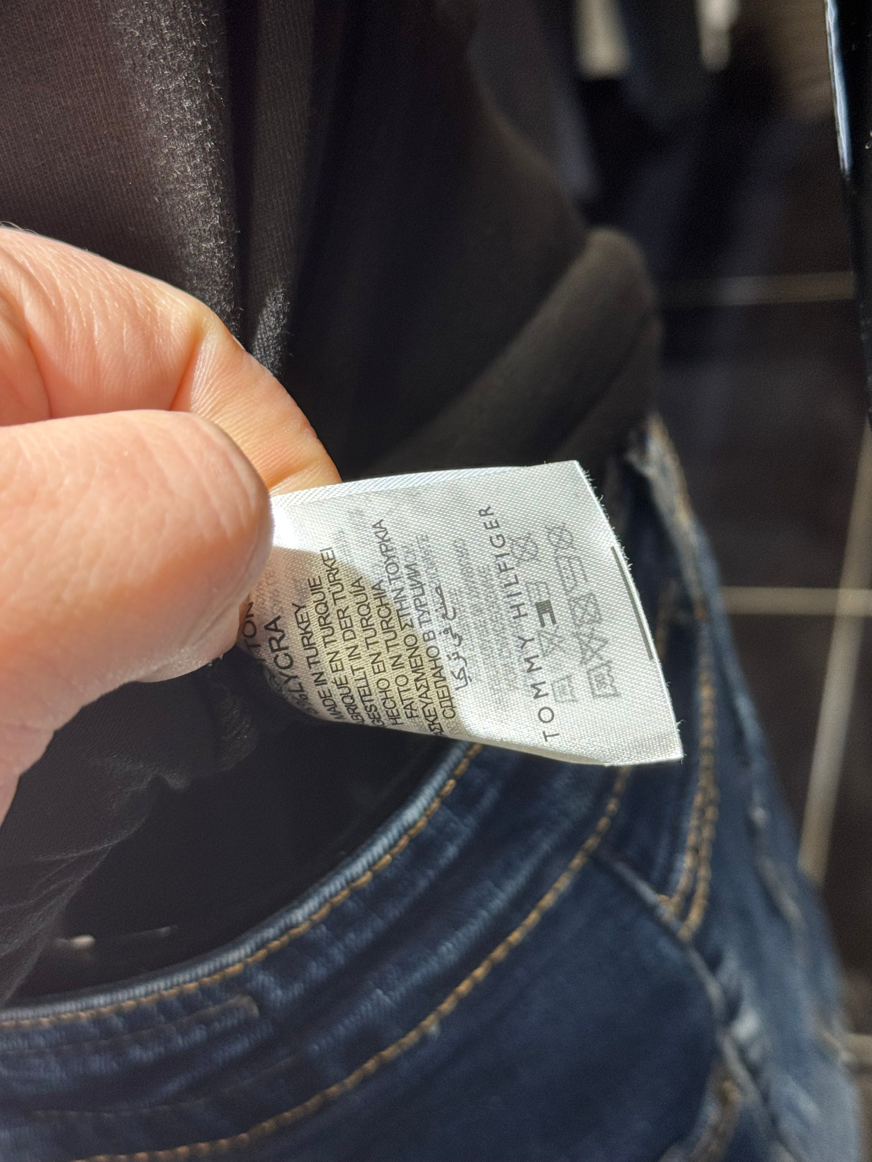 TOMMY HILFIGER T-shirt H-93