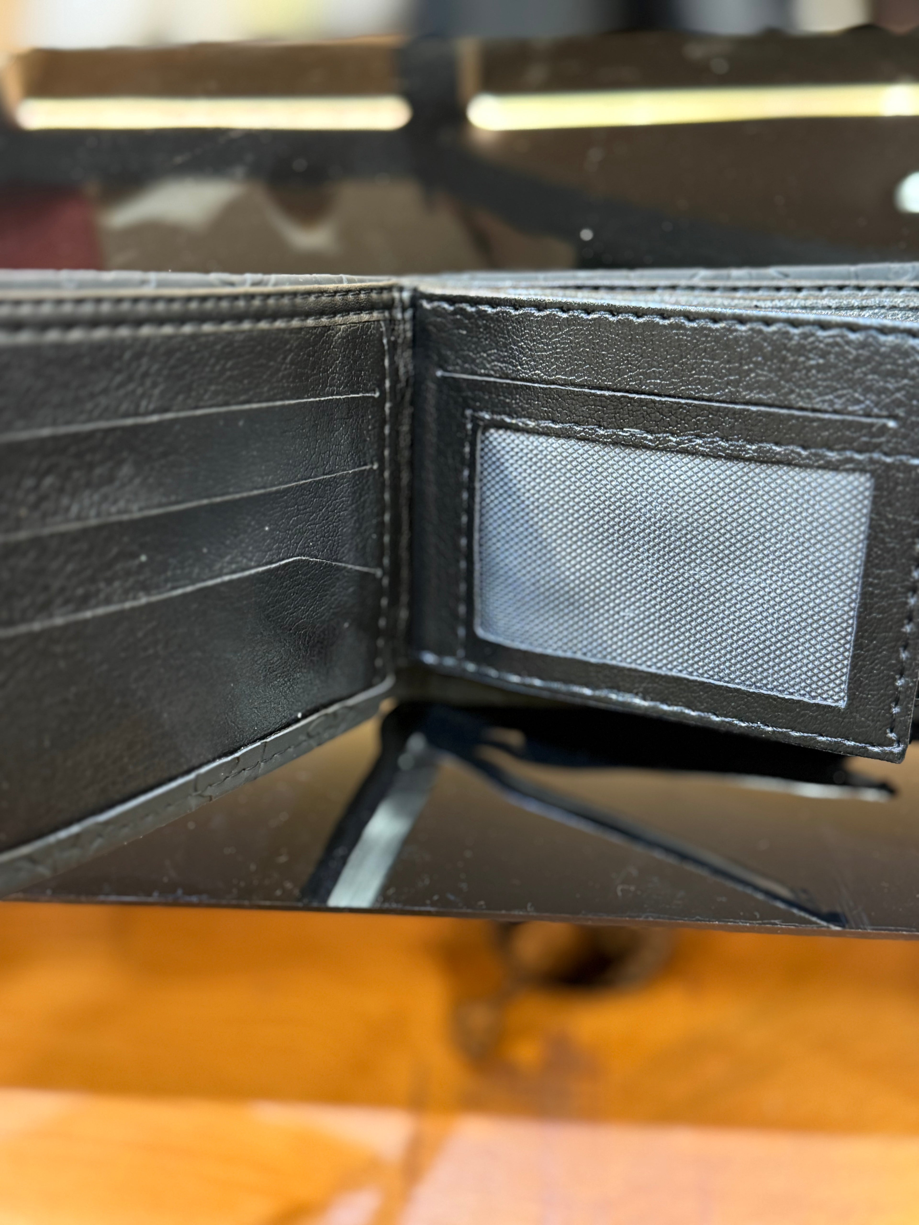 LOUIS VUITTON πορτοφόλι καρτοθήκη  μαύρο CVG 110