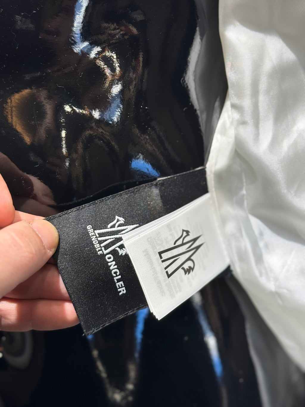 MONCLER JACKET WHITE B-670