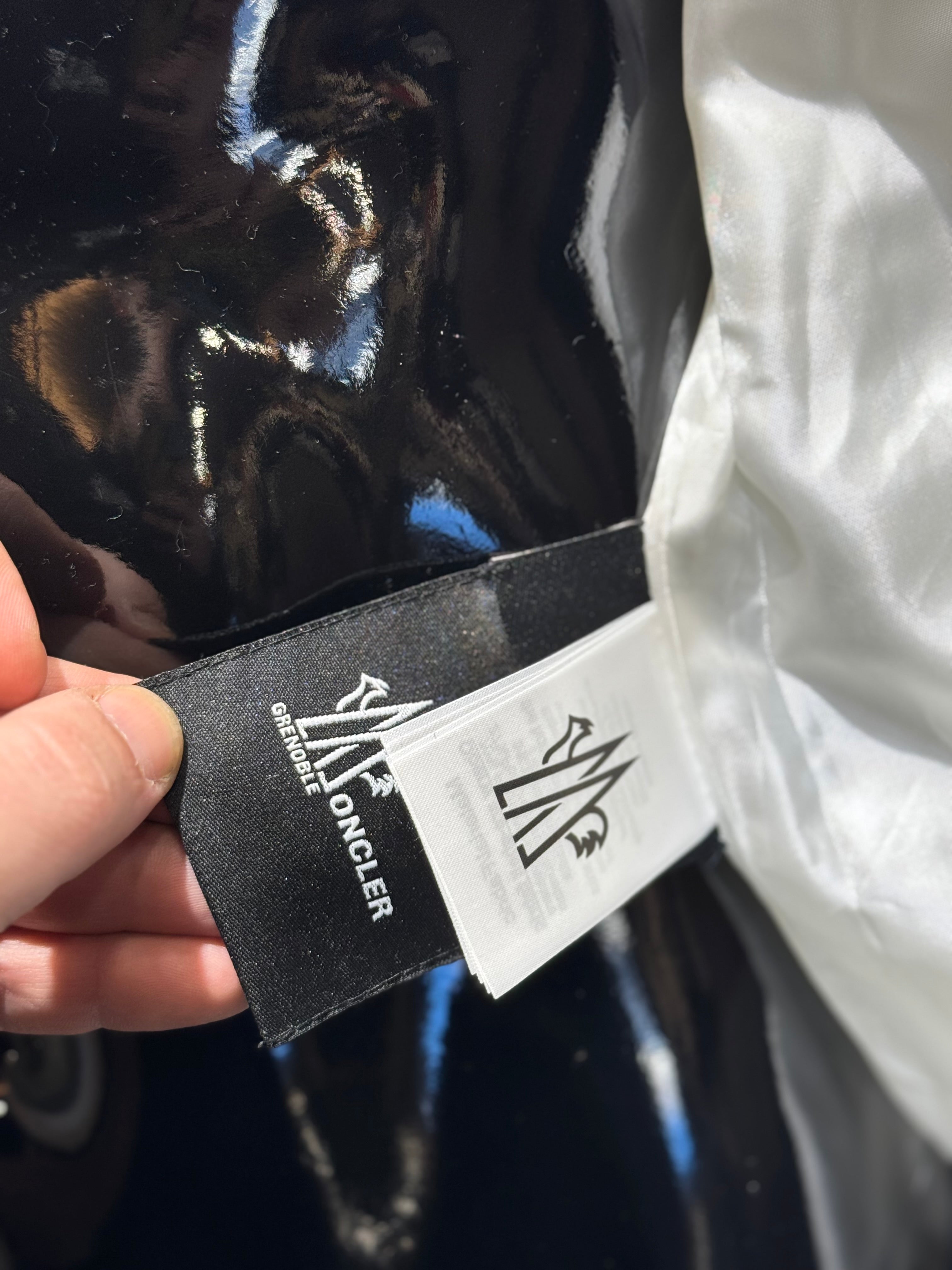 MONCLER JACKET WHITE B-670