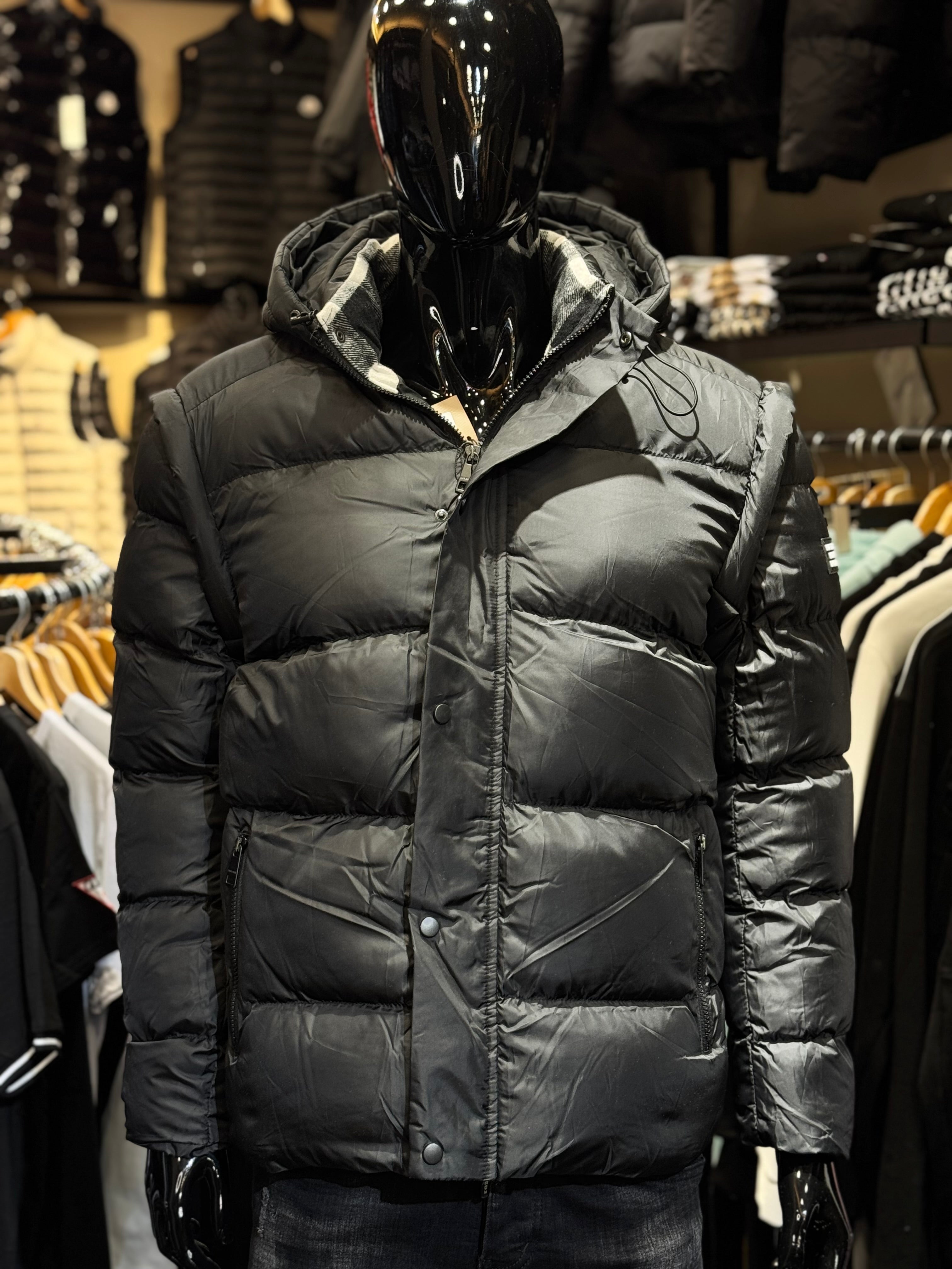 BURBERRY BLACK  B-890