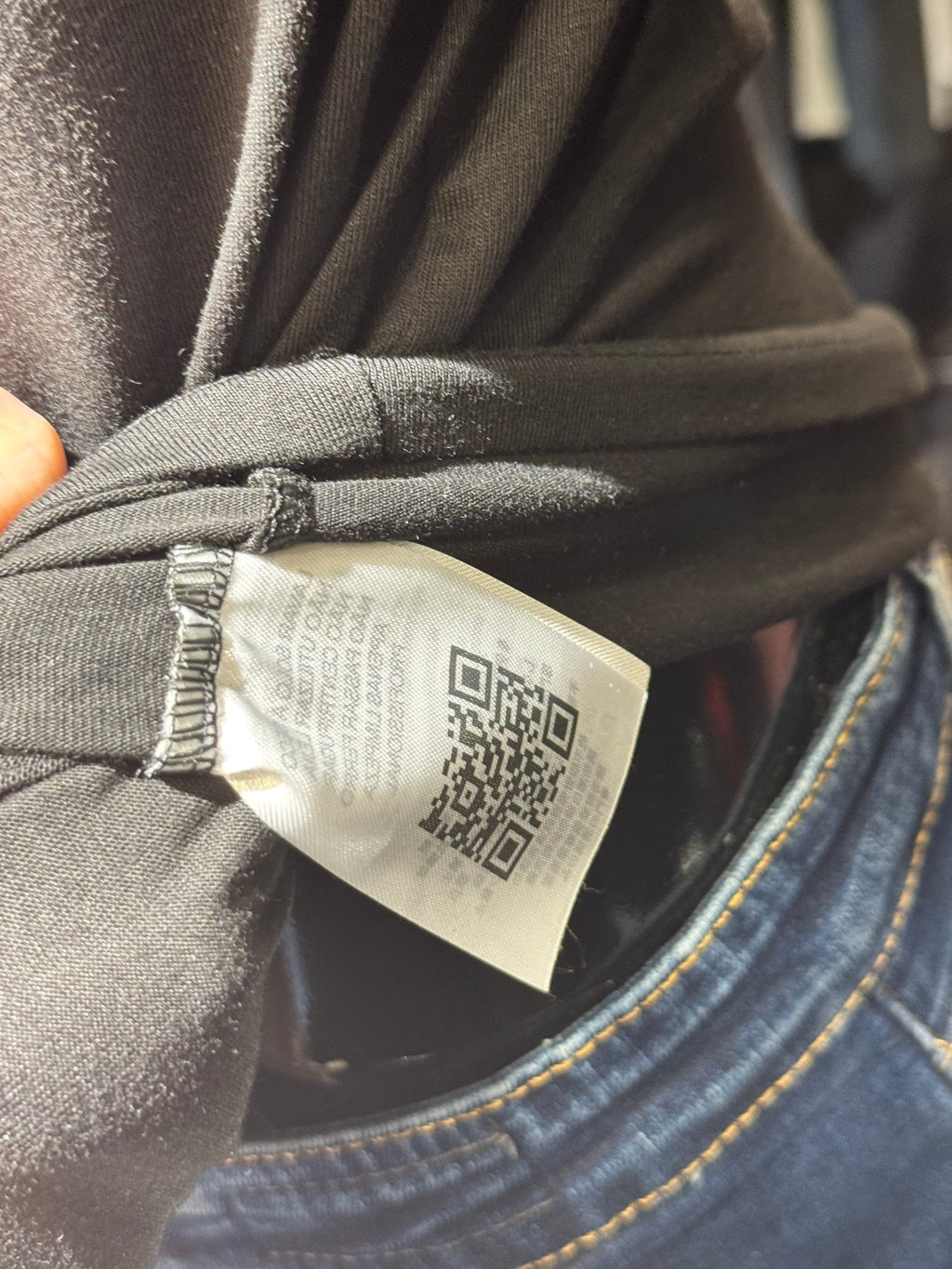 TOMMY HILFIGER T-shirt H-93