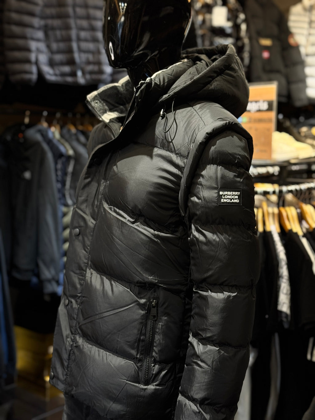 BURBERRY BLACK  B-890