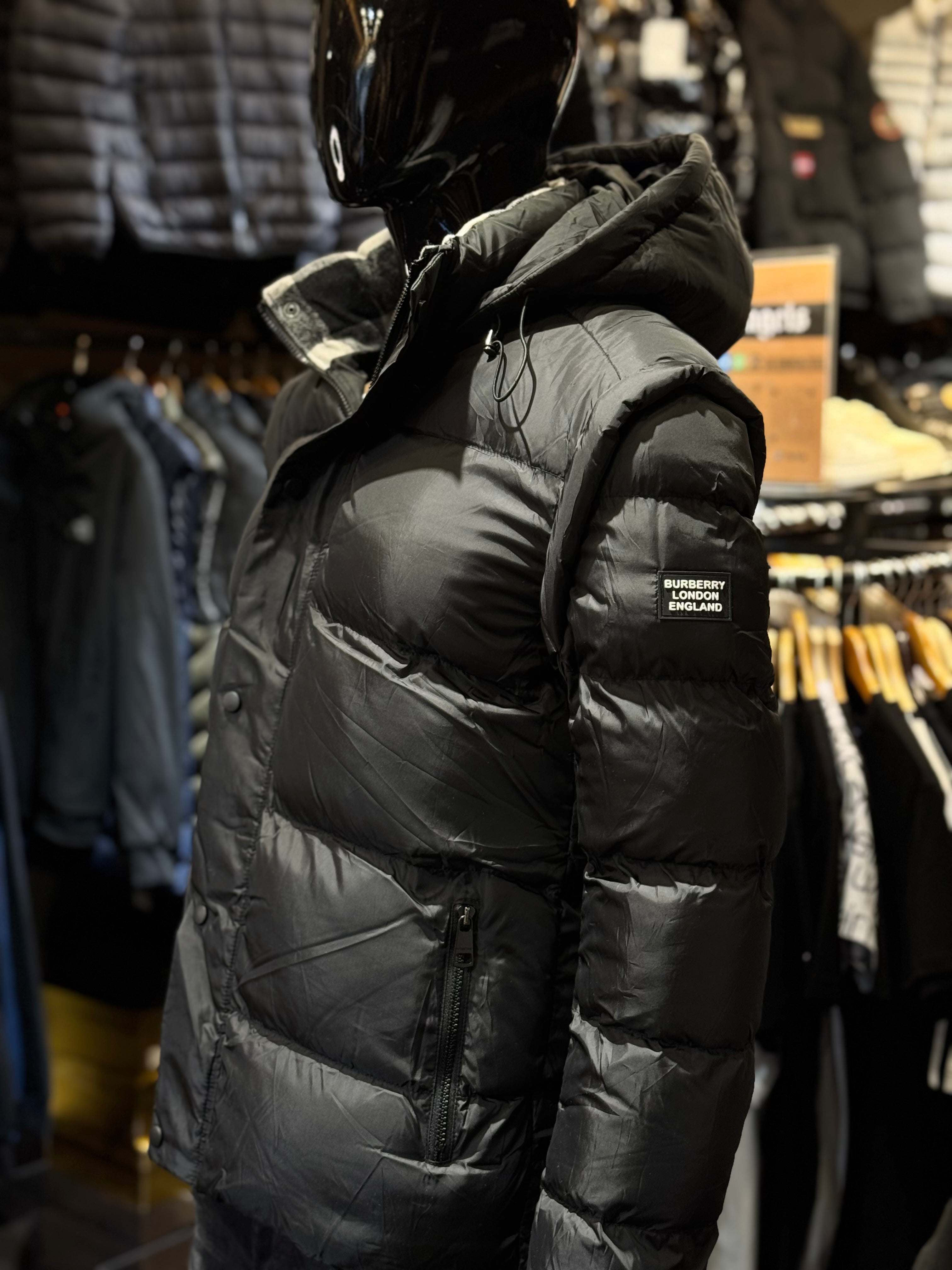 BURBERRY BLACK  B-890