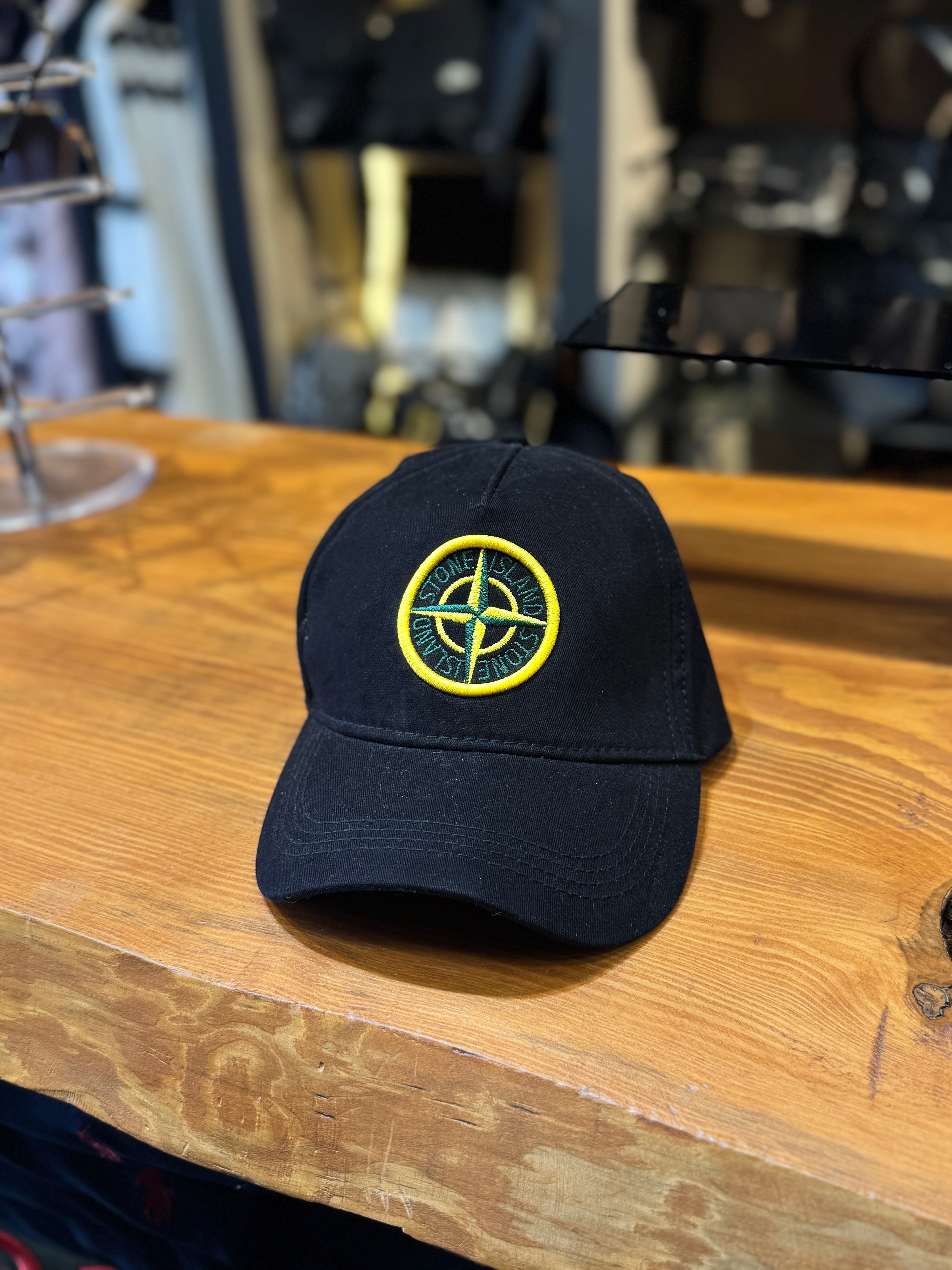 STONE ISLAND HAT  BLACK Z-20