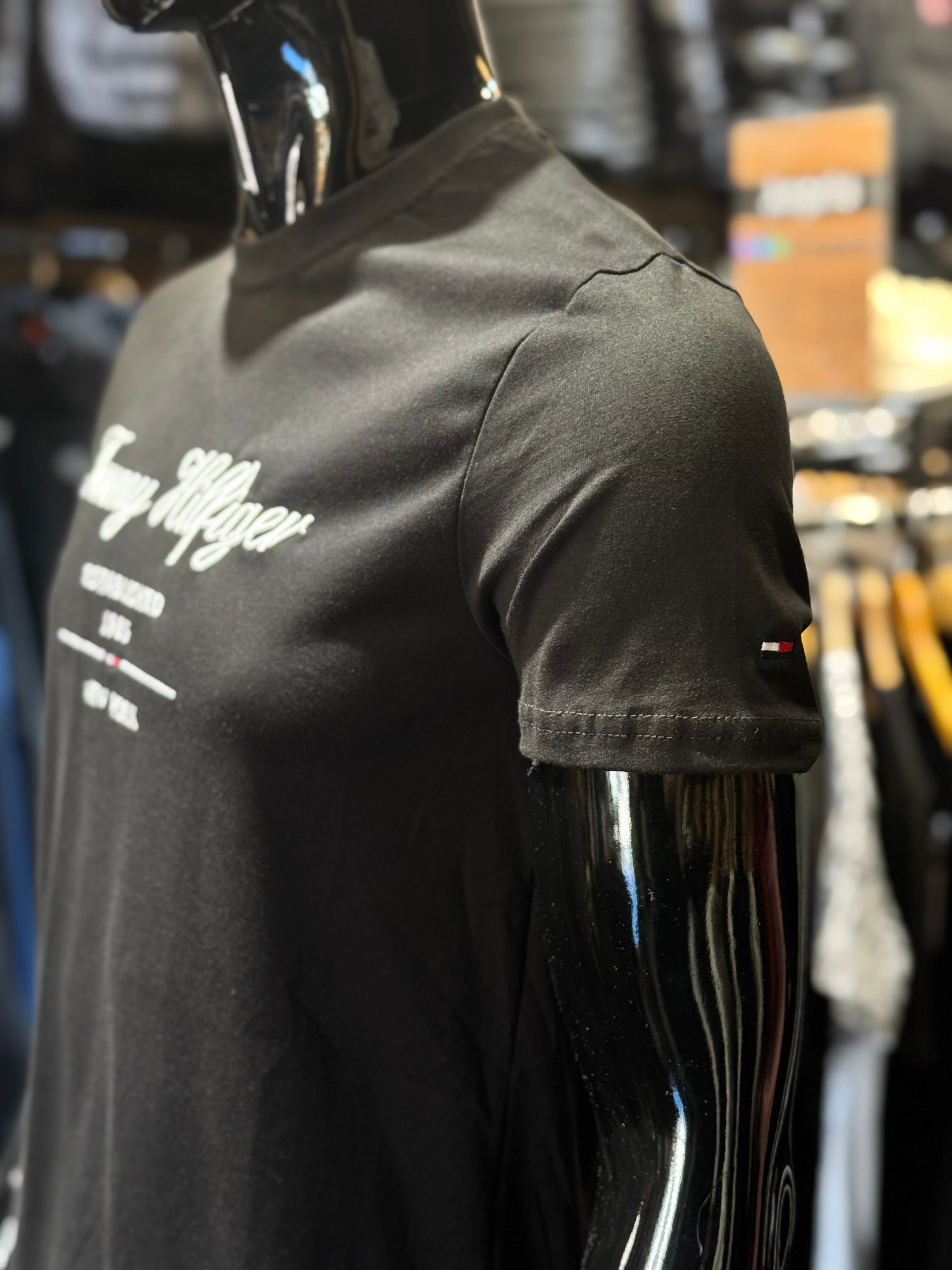 TOMMY HILFIGER T-shirt H-93