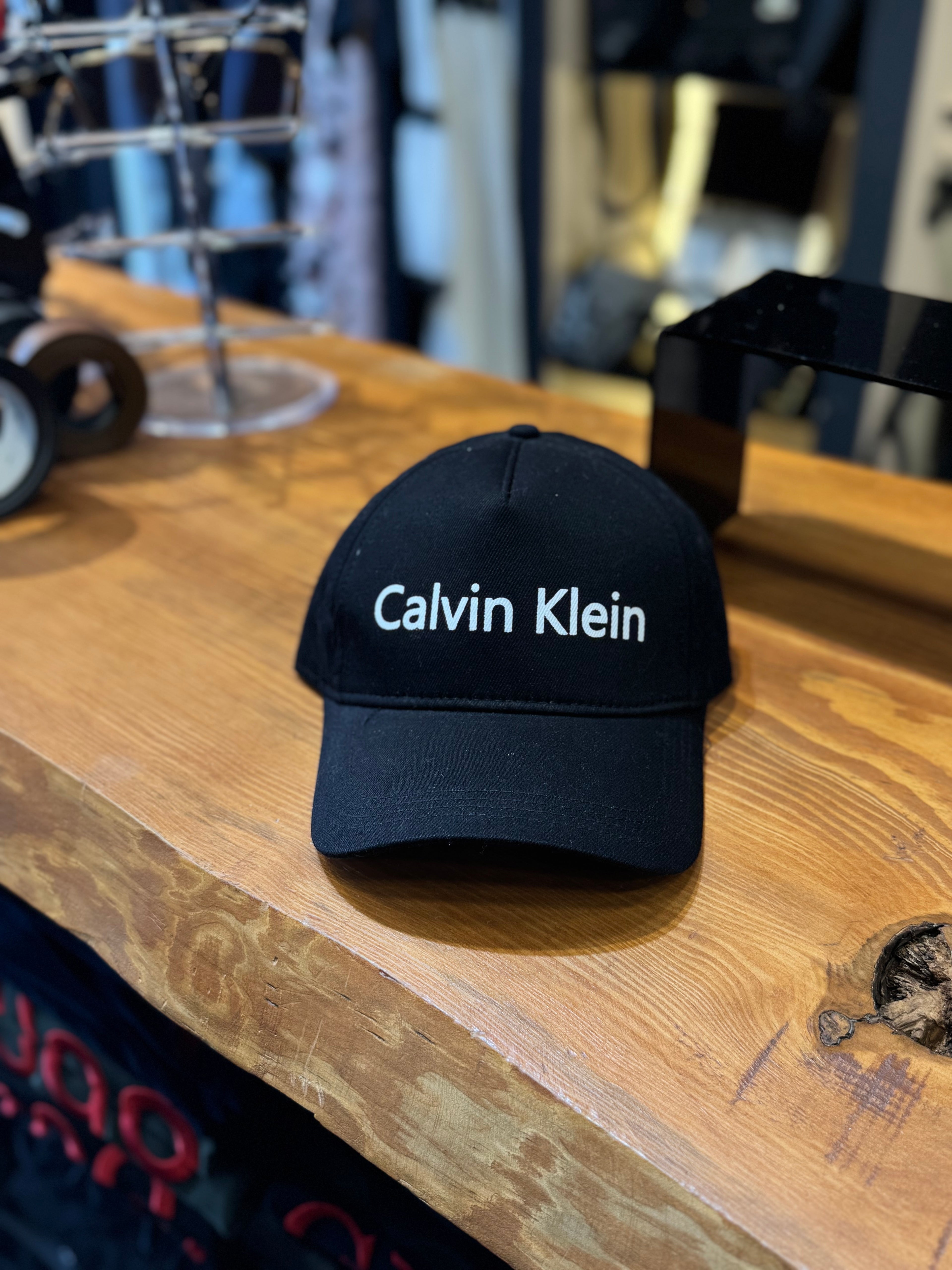 CALVIN KLEIN HAT  BLACK Z-13