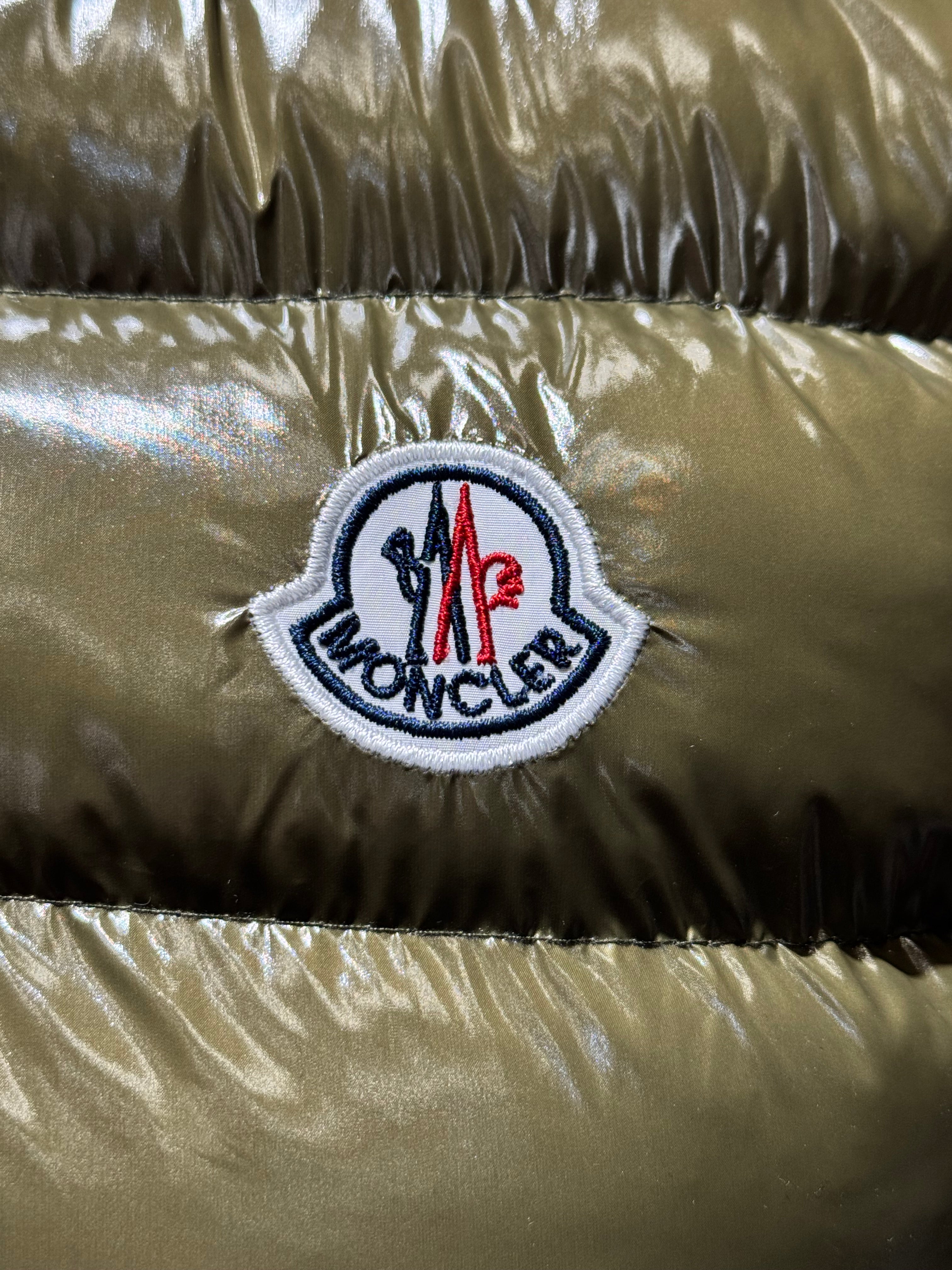 MONCLER GLOSSY HAKI V-39