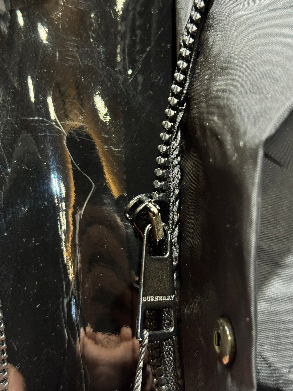 BURBERRY BLACK  B-890