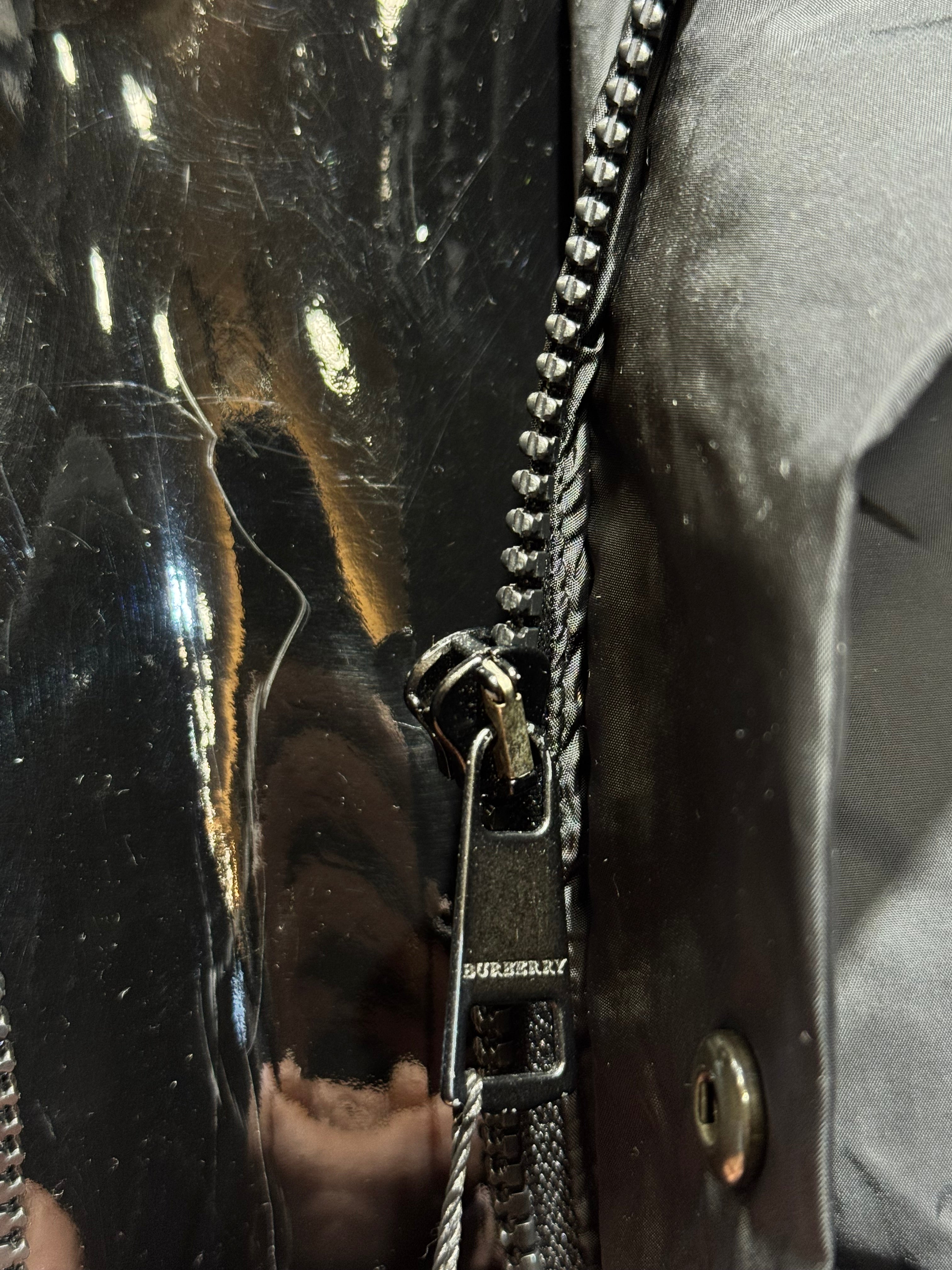 BURBERRY BLACK  B-890