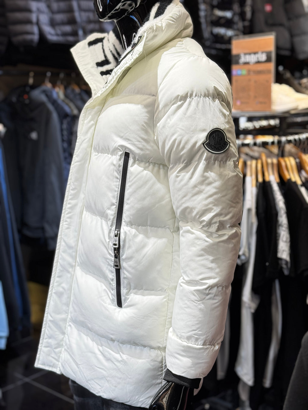 MONCLER JACKET WHITE B-670