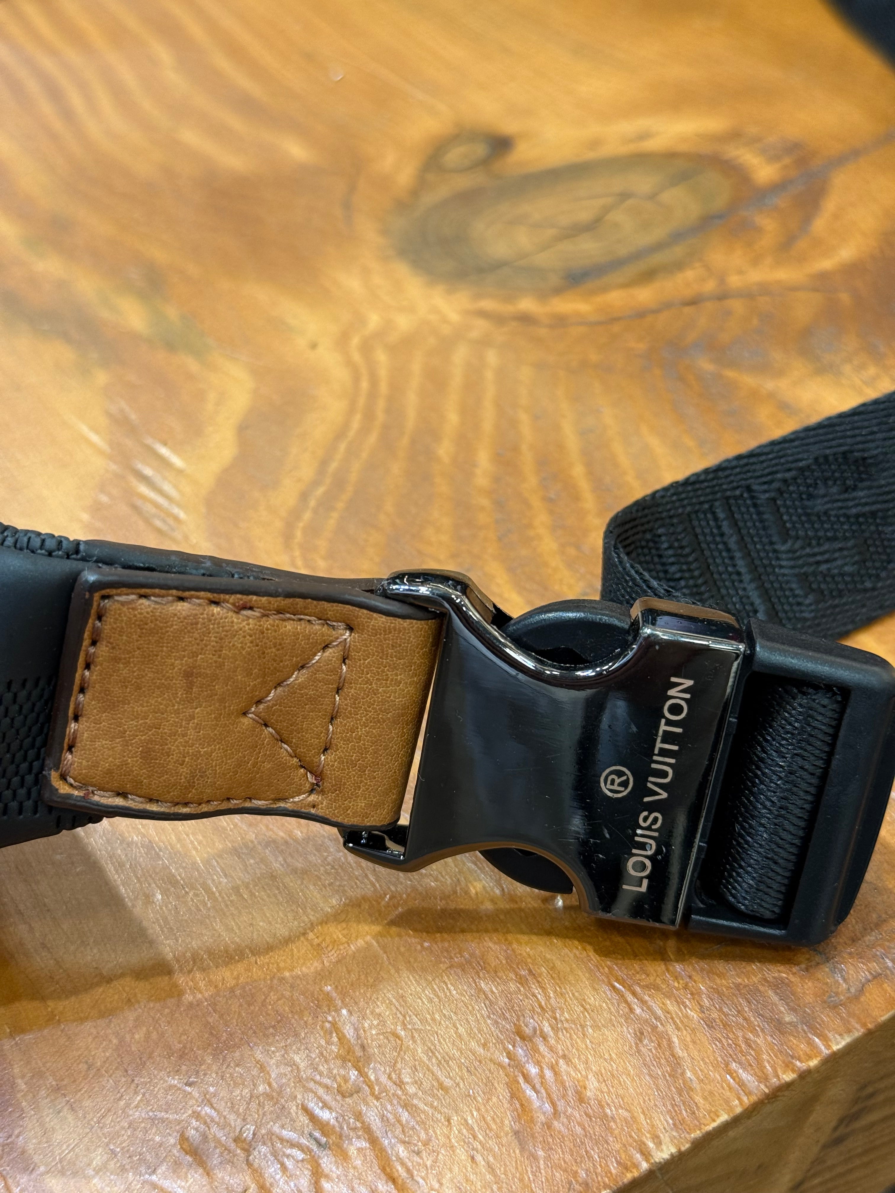 Louis Vuitton μπανάνα μέσης CV-30