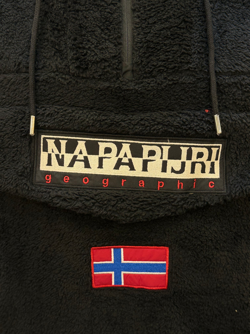 NAPAPIJRI Φούτερ( πρόβατο ) μαύρο RR 724