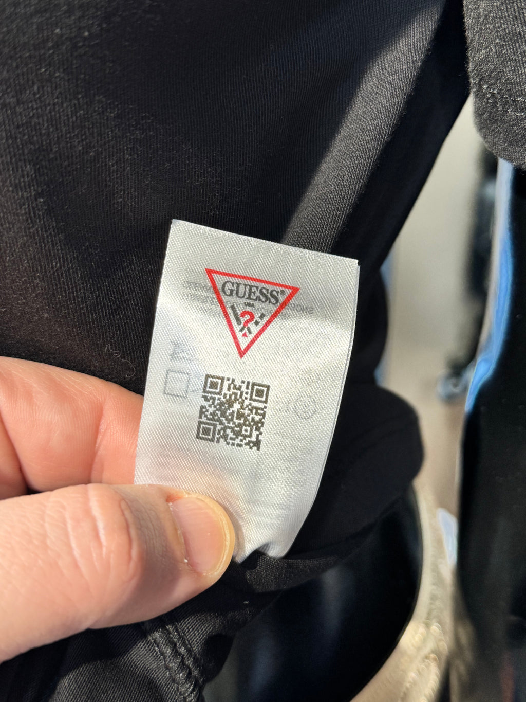 GUESS T-SHIRT ΜΑΥΡΟ  N-019