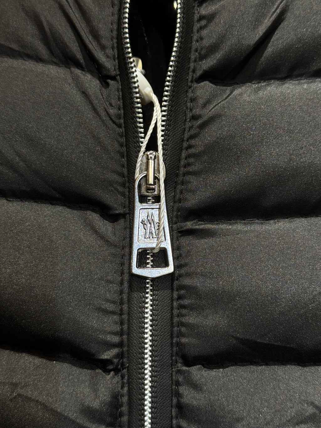 MONCLER HALF BLACK B-783