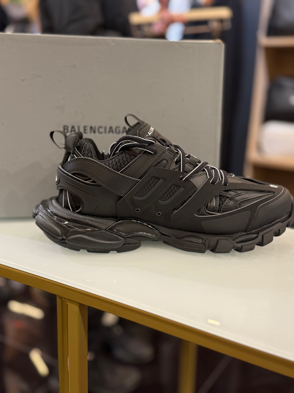 BALENCIAGA SNEAKERS   D-494