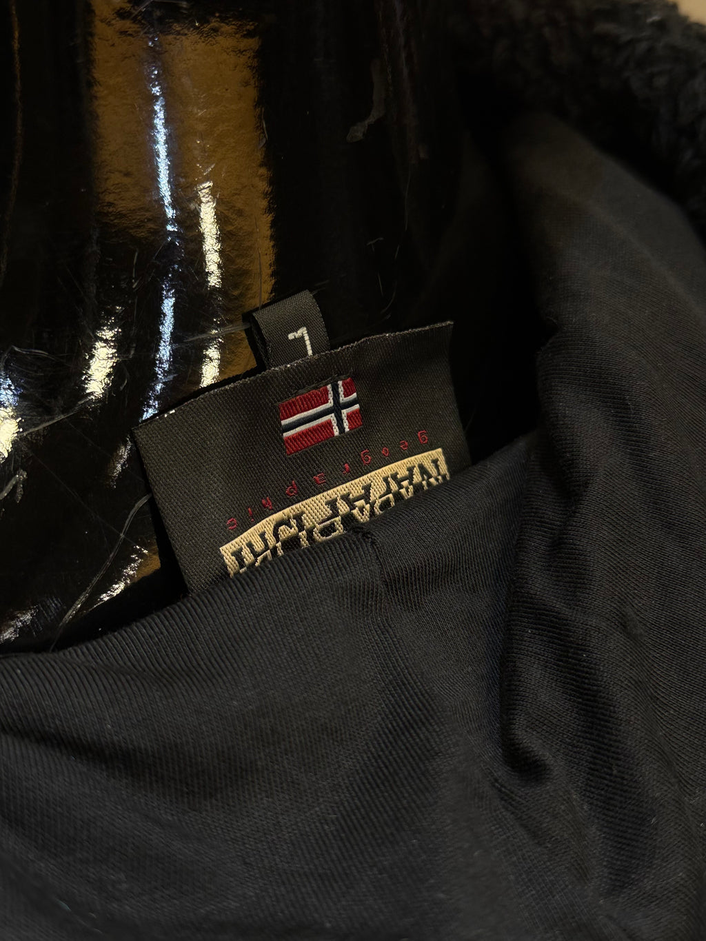 NAPAPIJRI Φούτερ( πρόβατο ) μαύρο RR 724