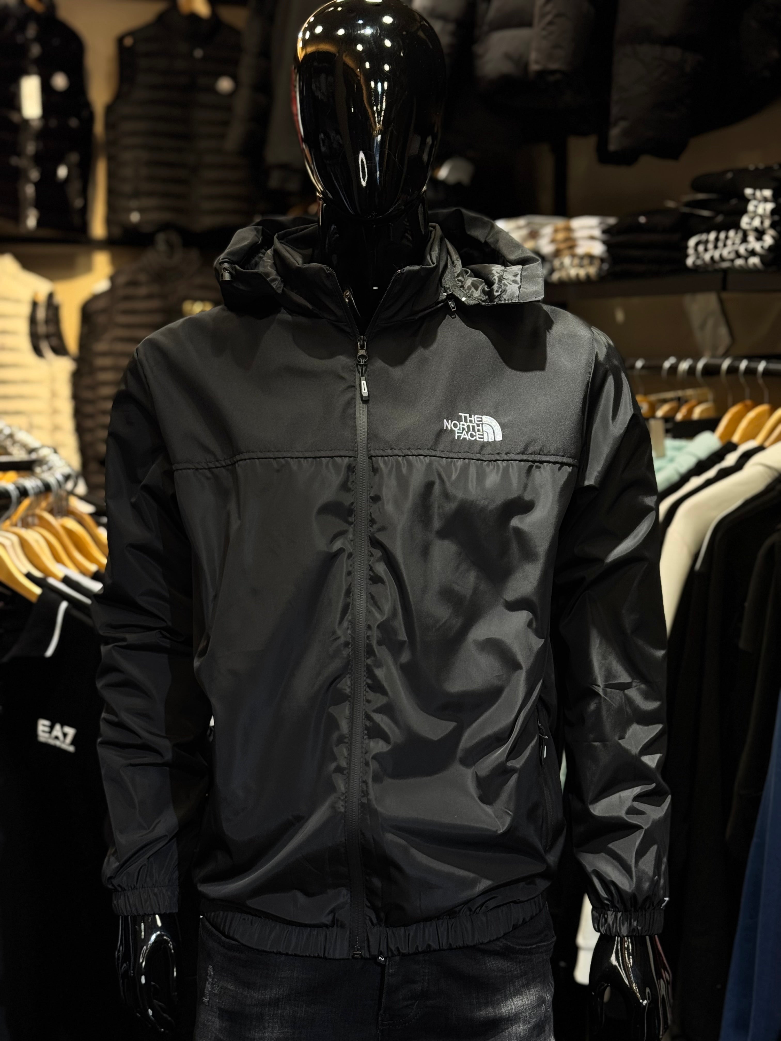 THE NORTH FACE 700 WINDPROOF BLACK A-189