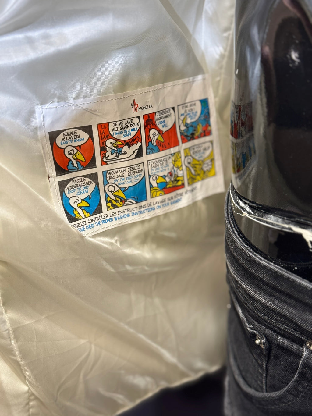 MONCLER JACKET WHITE B-670