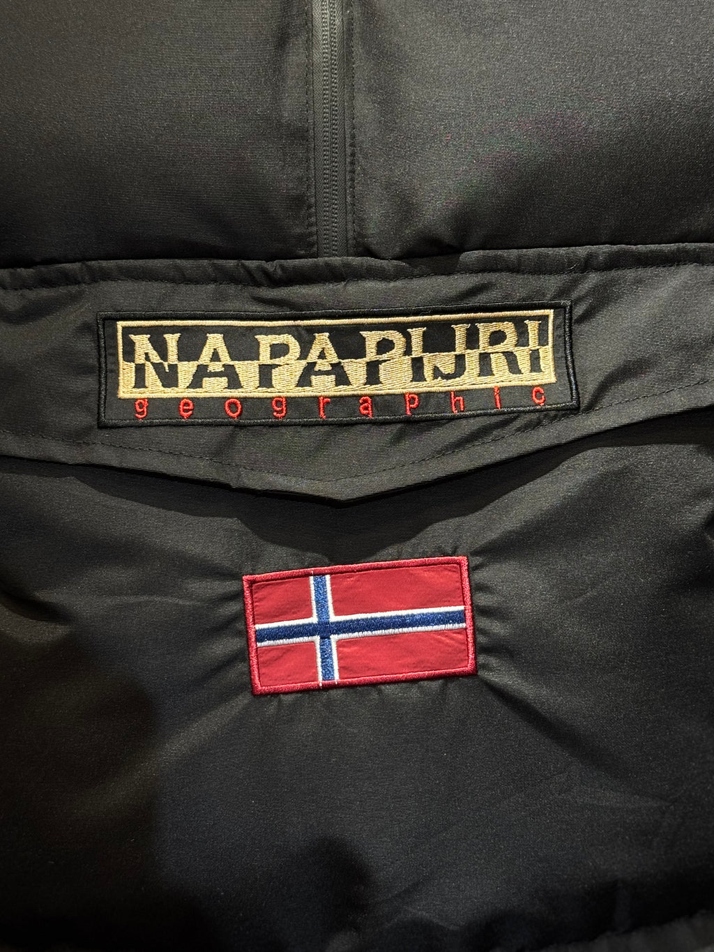 NAPAPIJRI KANGAROO BLACK K-282
