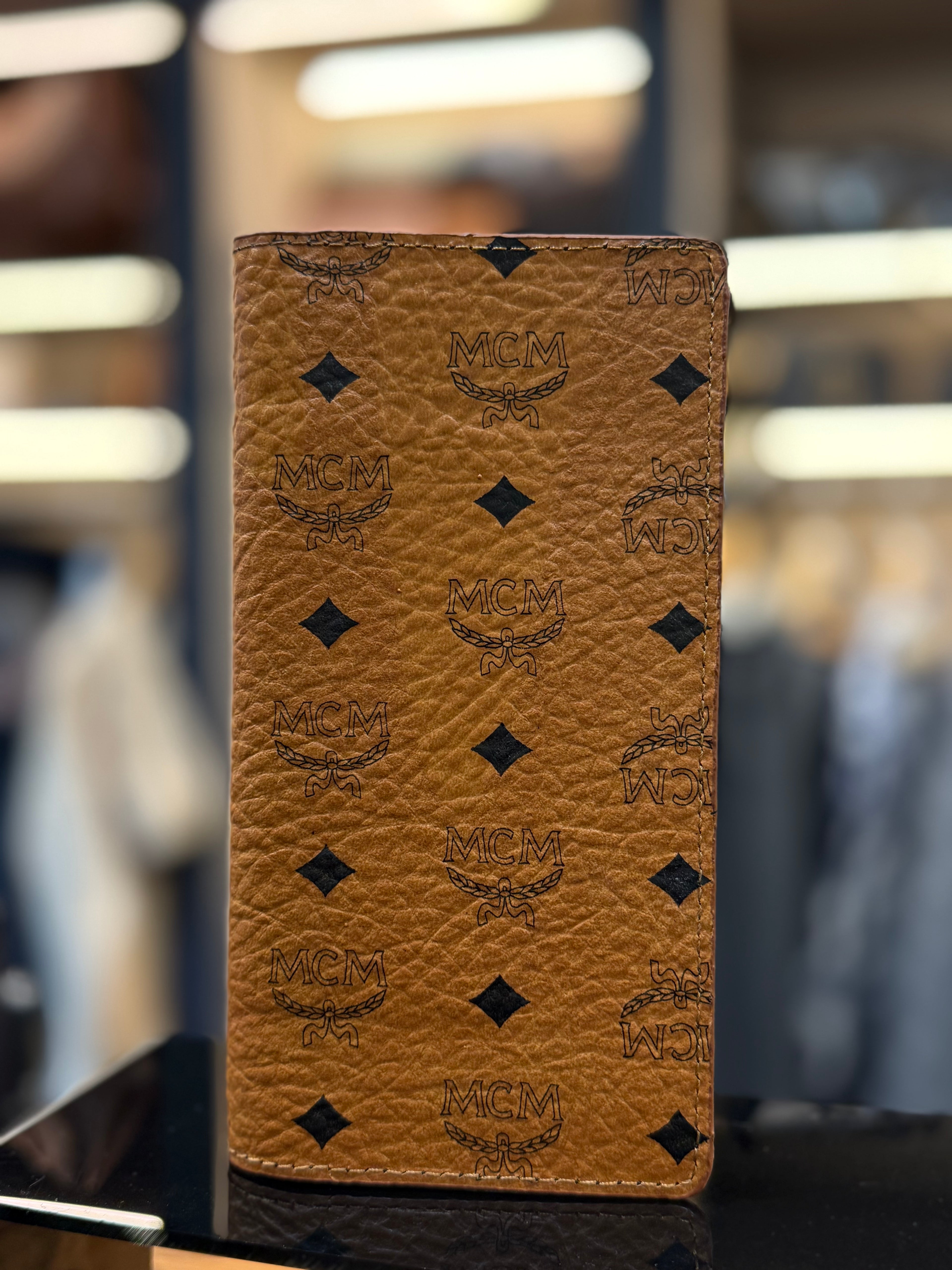 MCM πορτοφόλι - κινητό - καρτοθήκη  ταμπά CVG 96