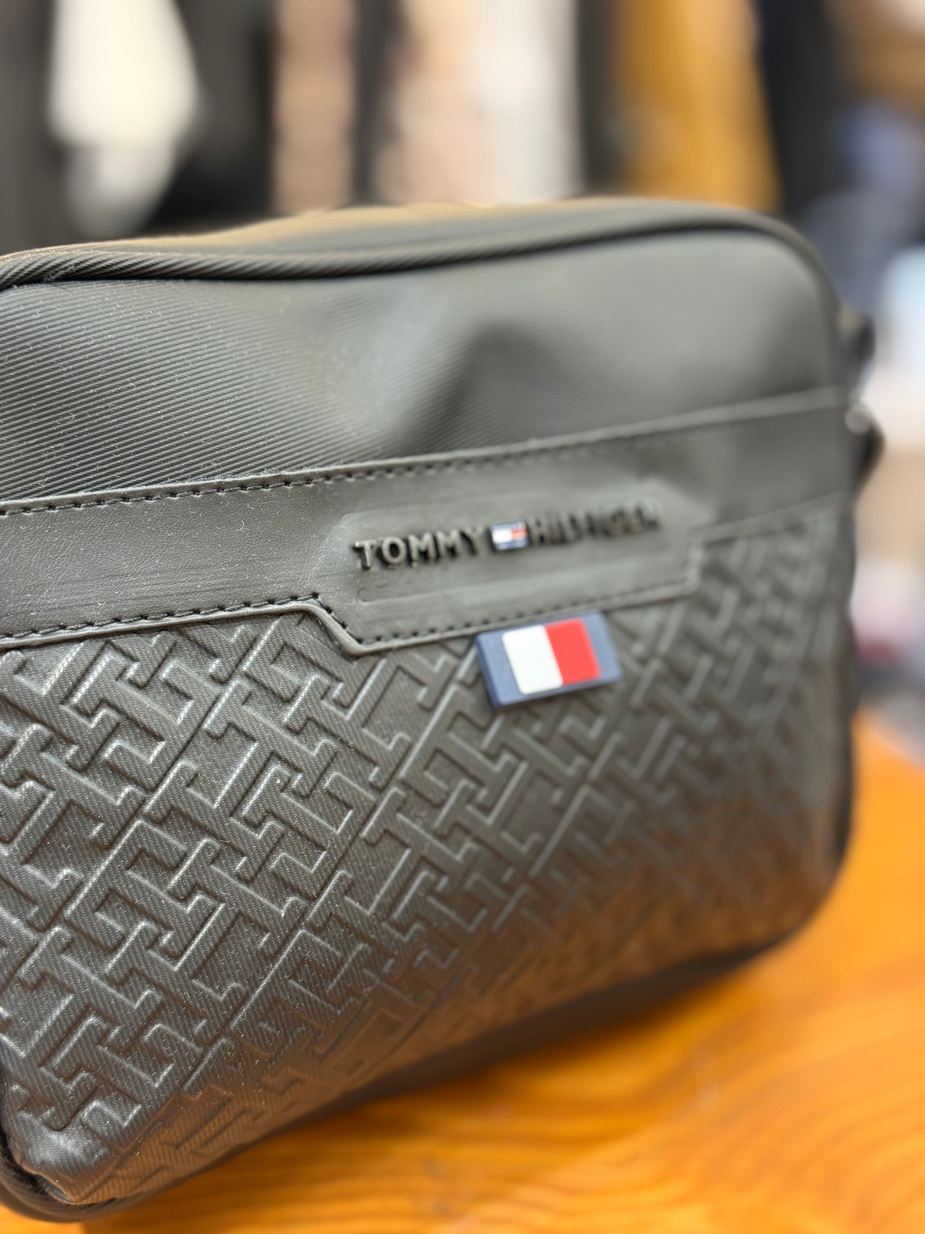 Tommy Hilfiger τσαντάκι ώμου χιαστή CV-23