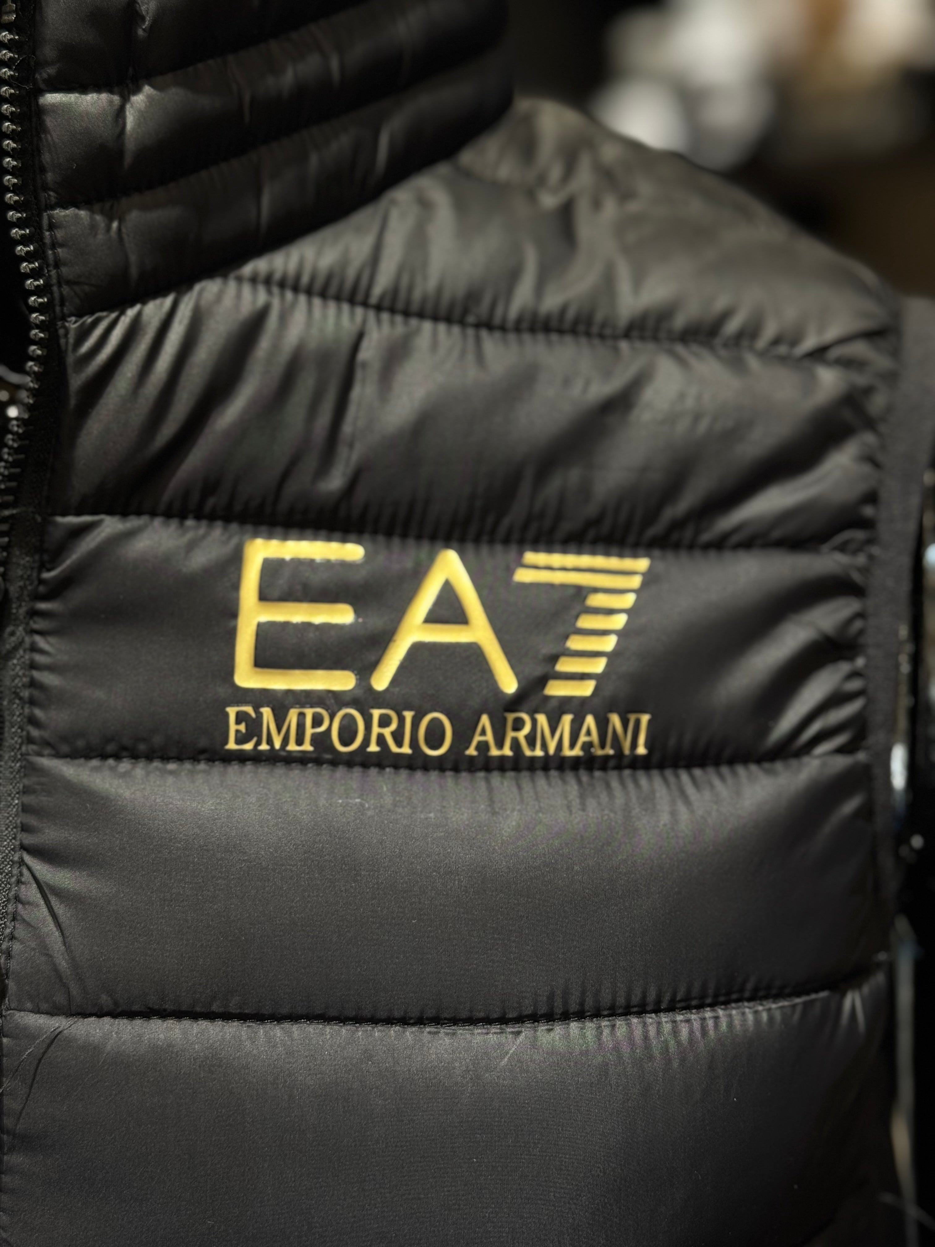ARMANI EA7 VEST BLACK D-88