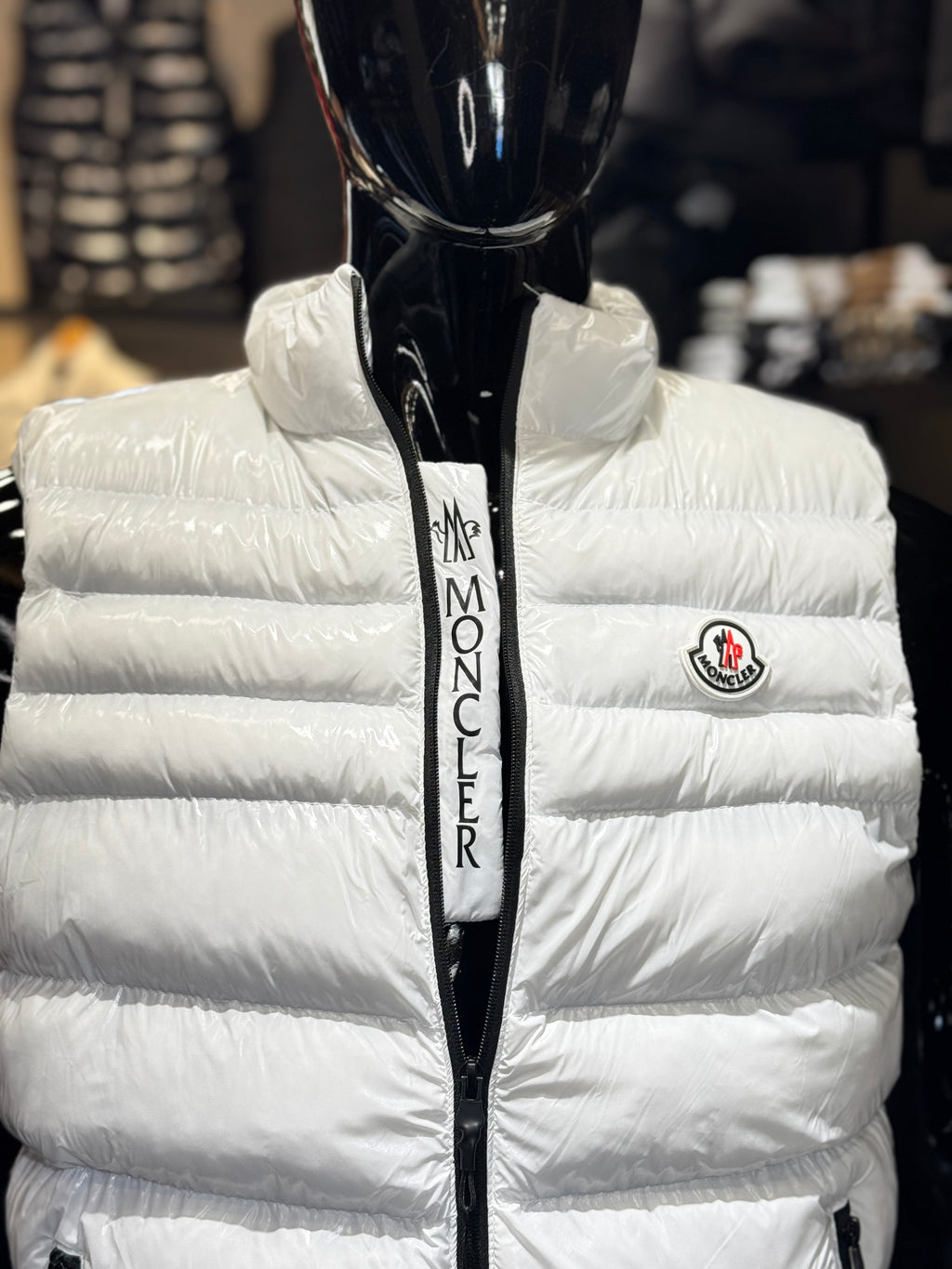 MONCLER GLOSSY WHITE  V-38