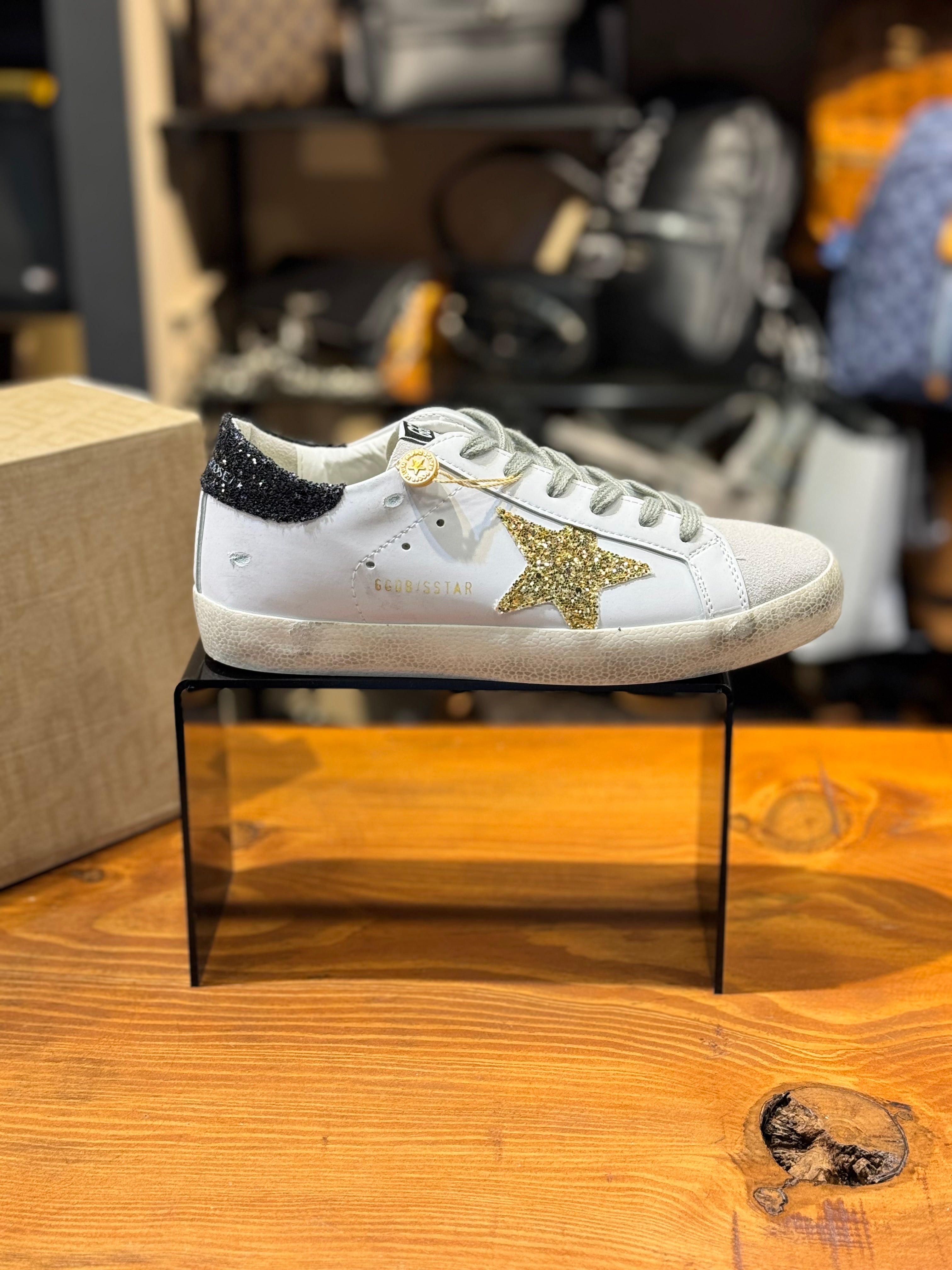 GOLDEN GOOSE SNEAKER D-185