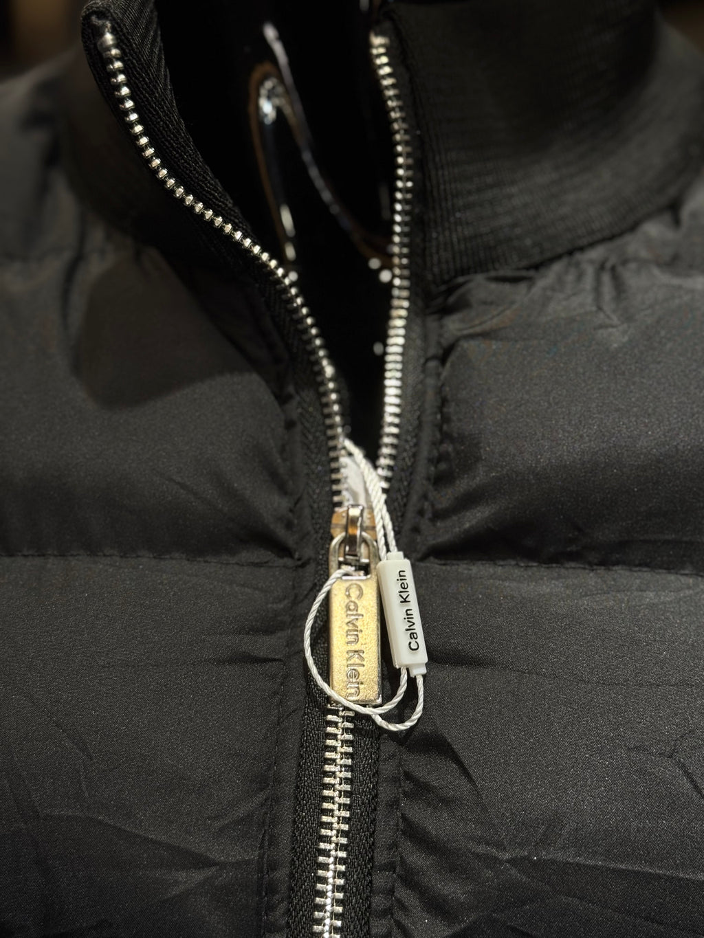 CALVIN KLAIN  HALF BLACK B-654