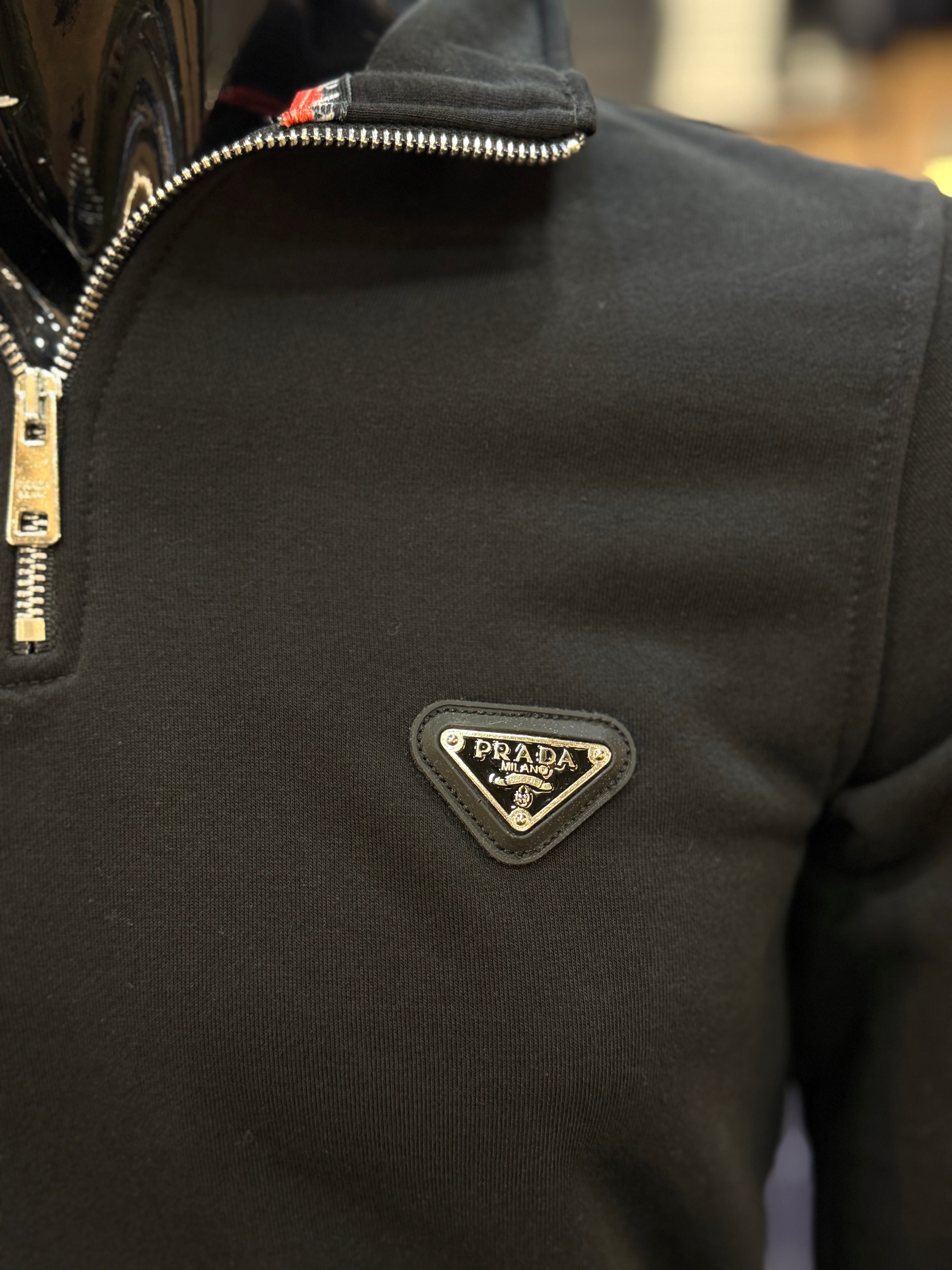 PRADA zipper μαύρο WIJ 37