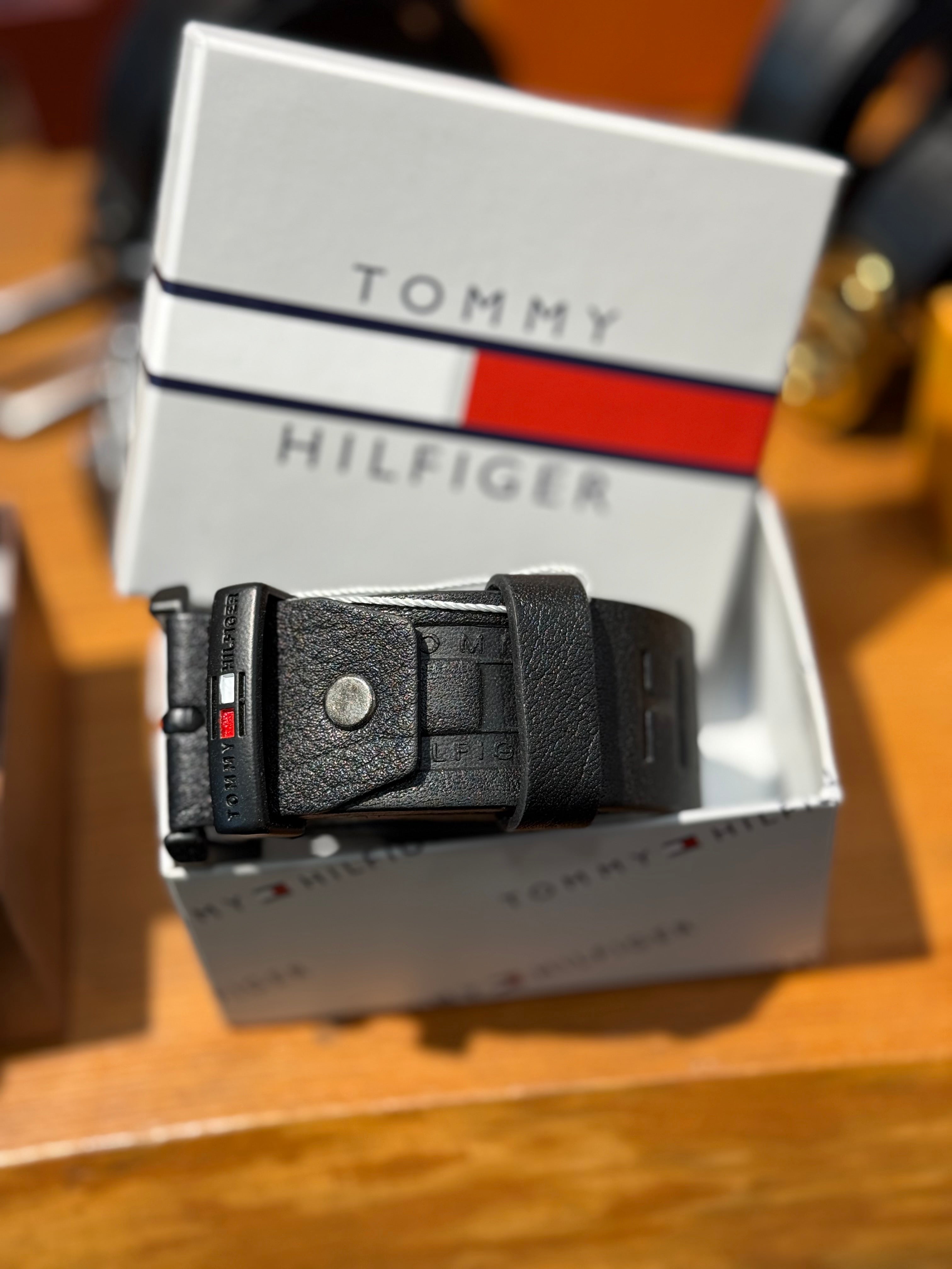 TOMMY HILFIGER ΖΩΝΗ ΜΑΥΡΗ C-38