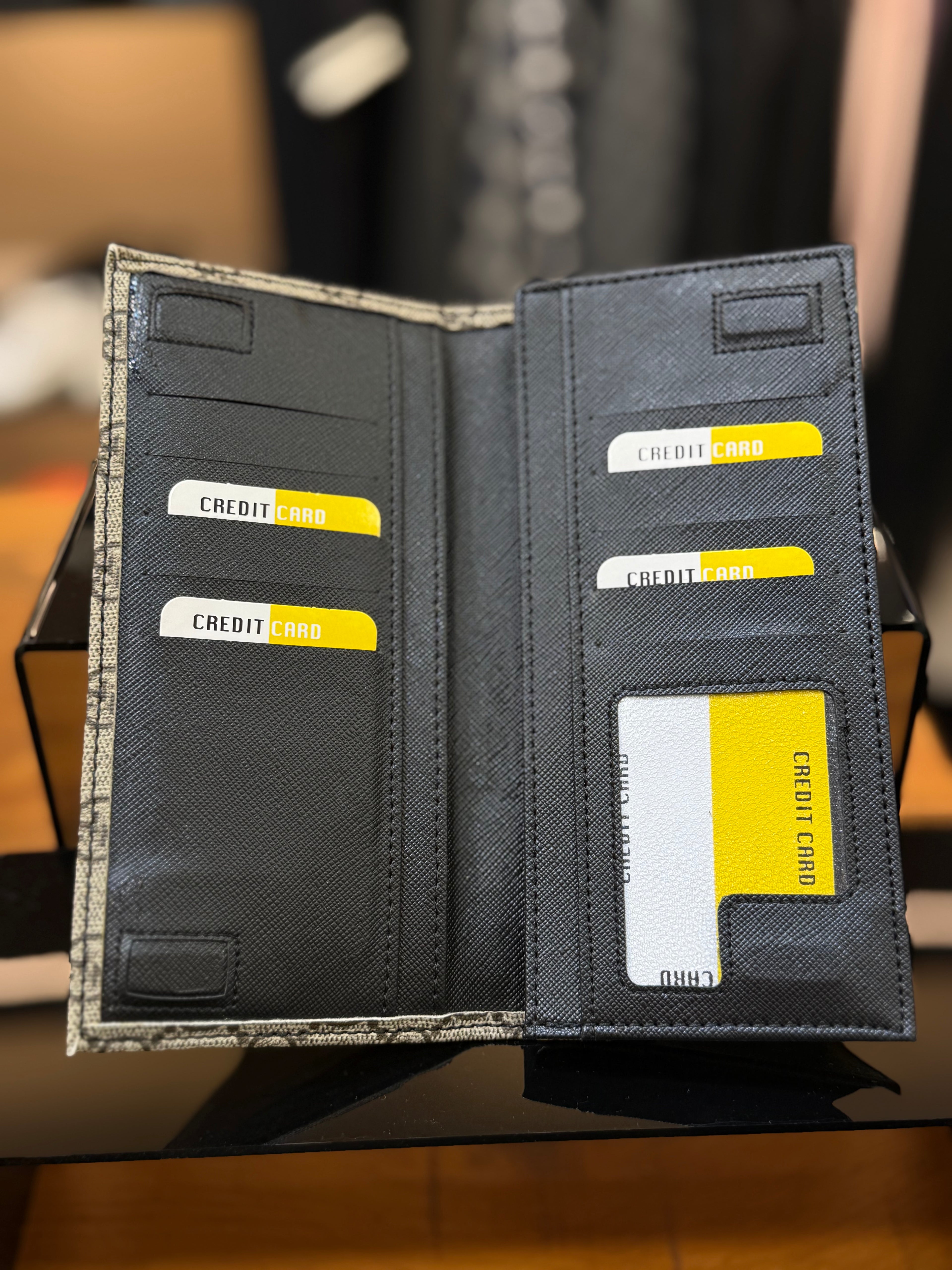 GUCCI πορτοφόλι - κινητό - καρτοθήκη  καφέ    CVG 91