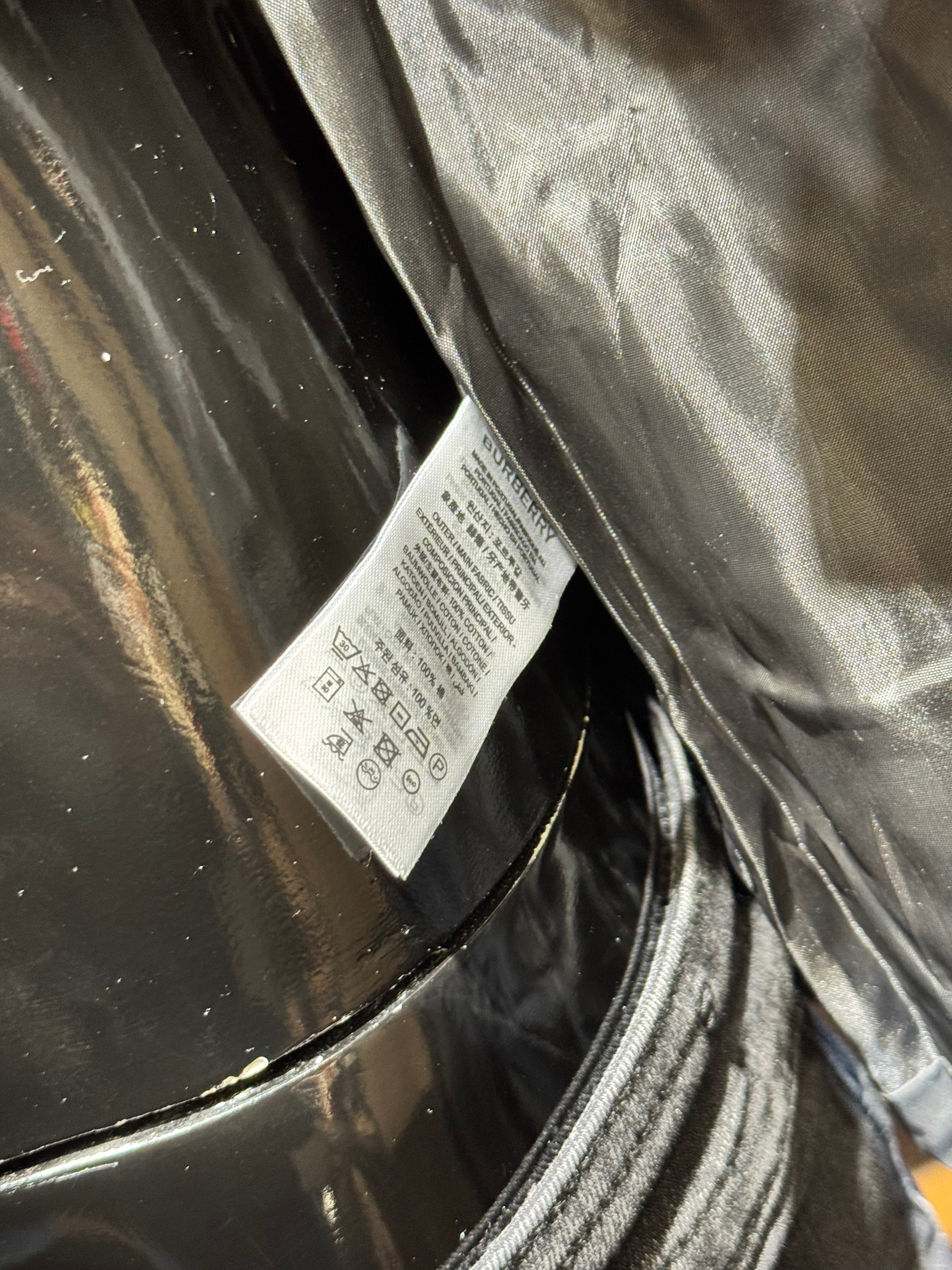 BURBERRY BLACK  B-890