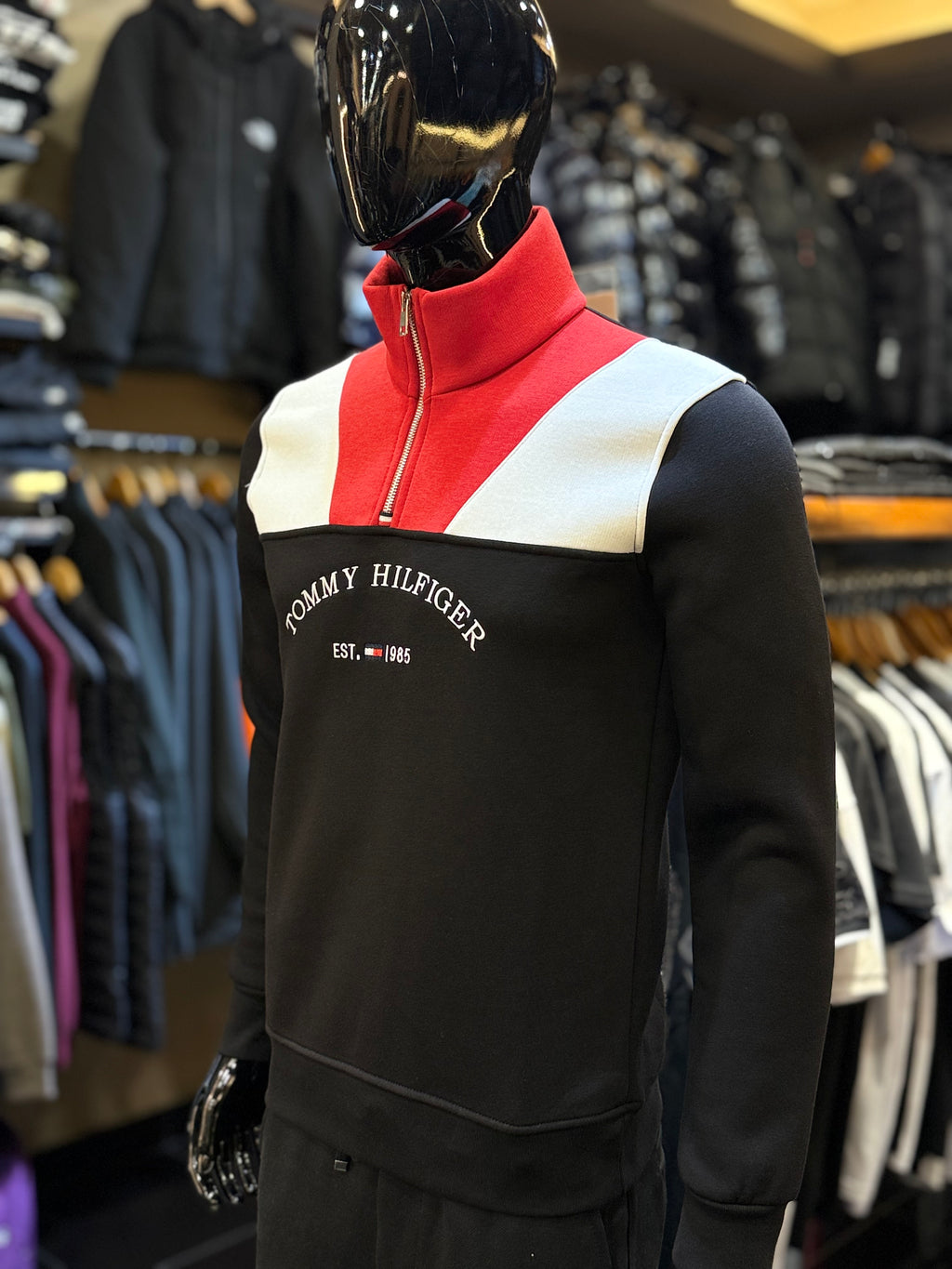 TOMMY HILFIGER zipper μαύρο-κόκκινο  WIJ 31