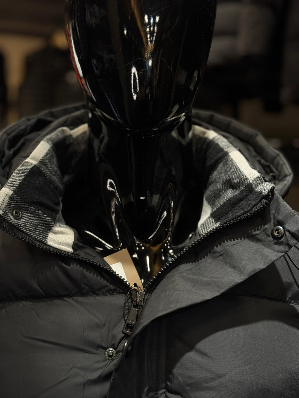 BURBERRY BLACK  B-890