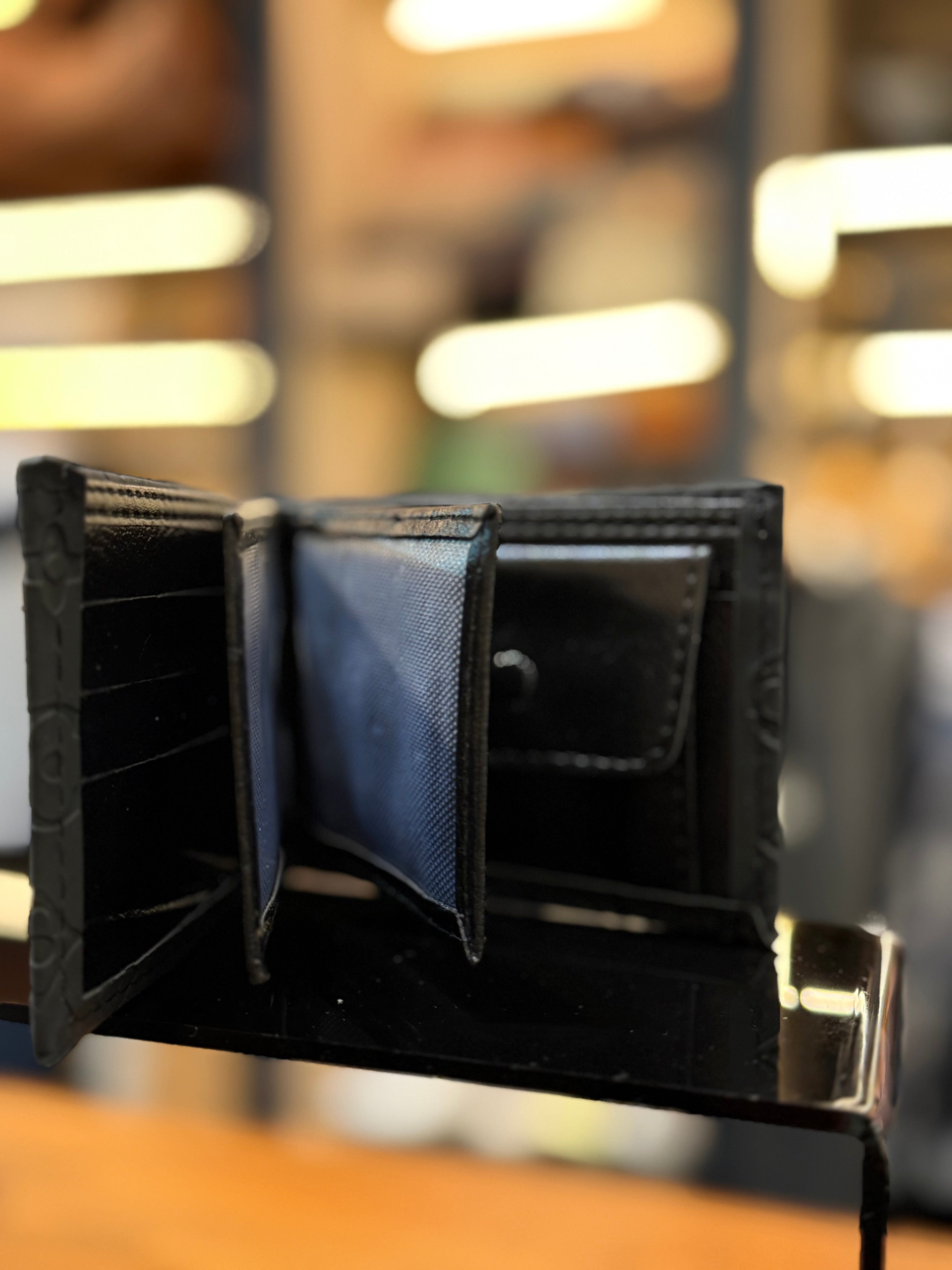 LOUIS VUITTON πορτοφόλι καρτοθήκη  μαύρο CVG 110