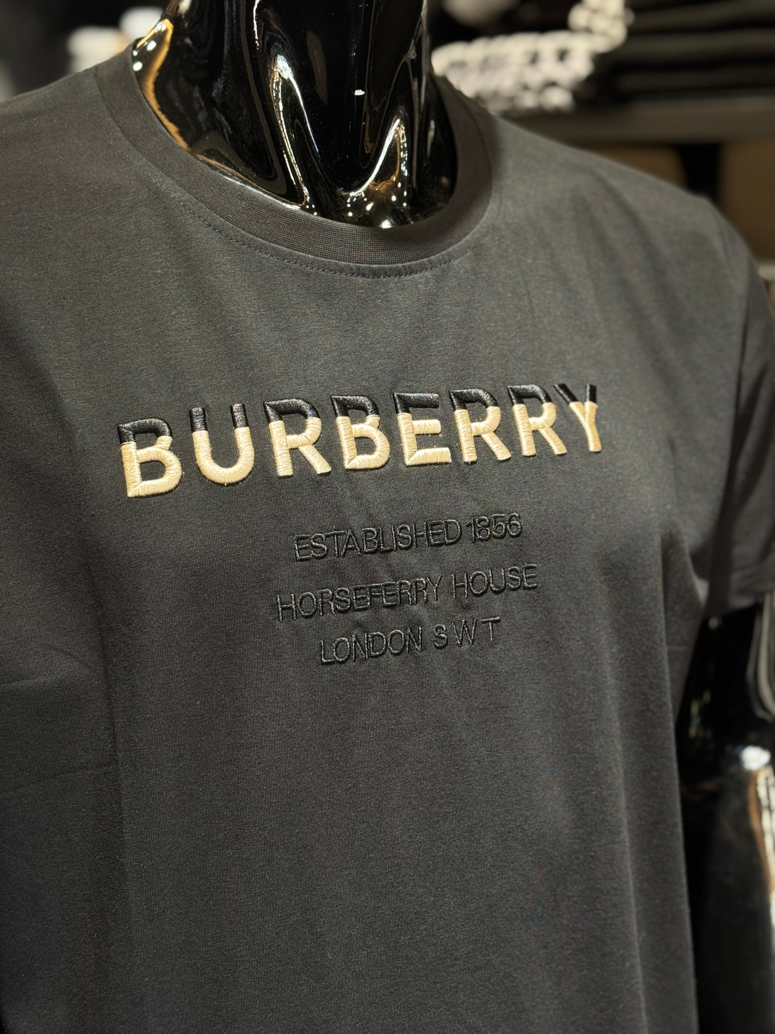 BURBERRY T-shirt M-34