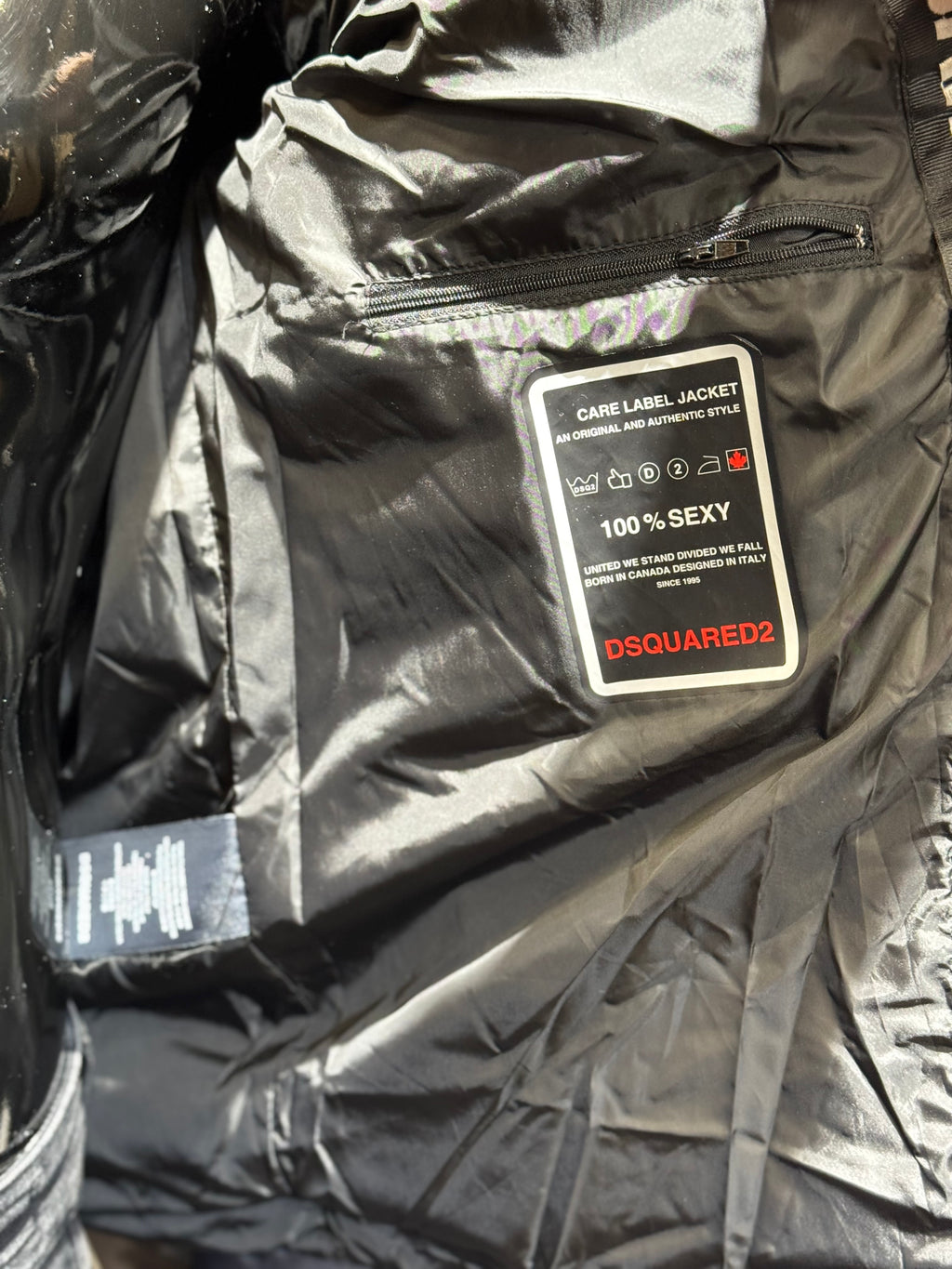 DSQUARES2 “SKY” BLACK K-400