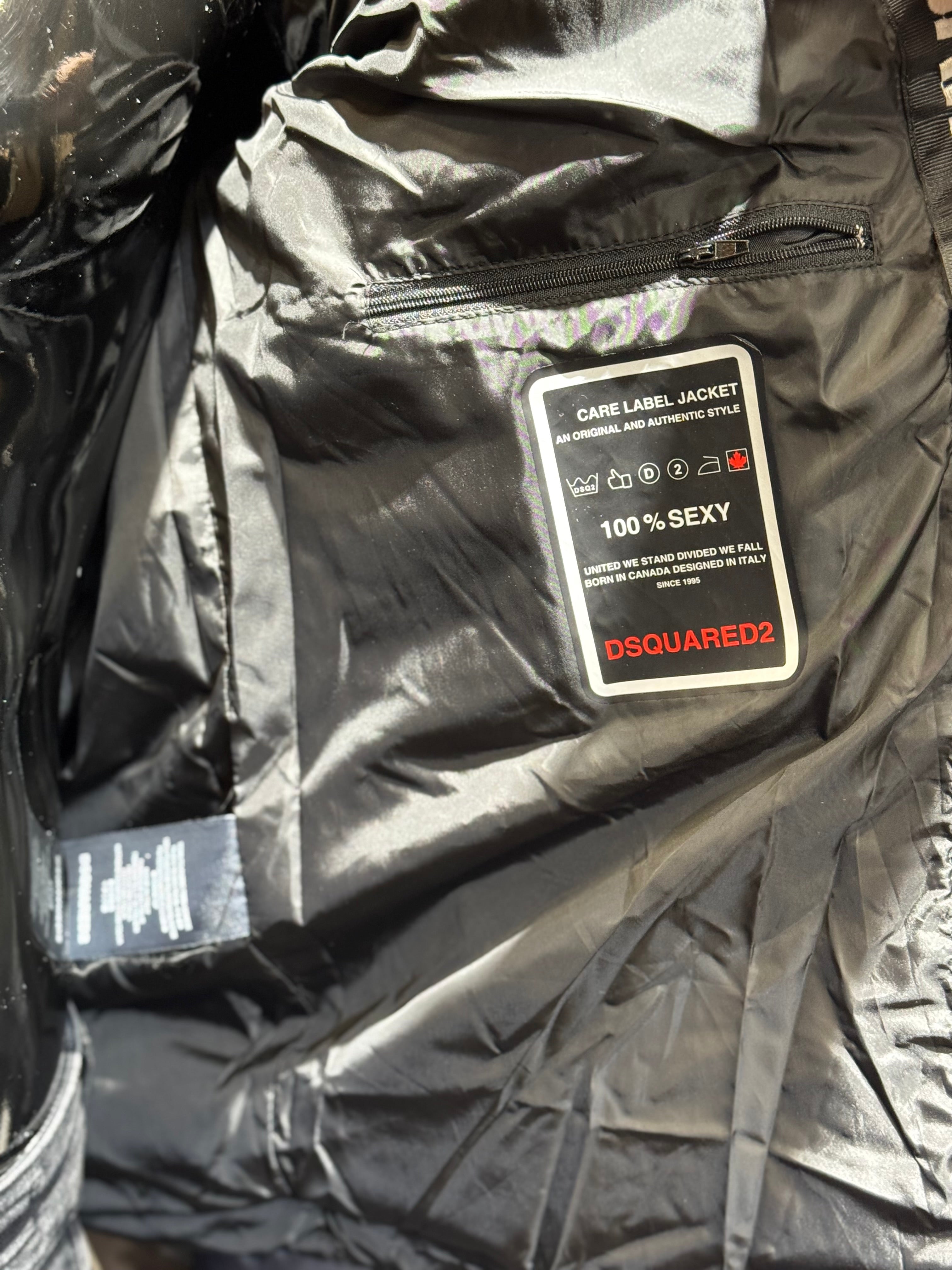 DSQUARES2 “SKY” BLACK K-400