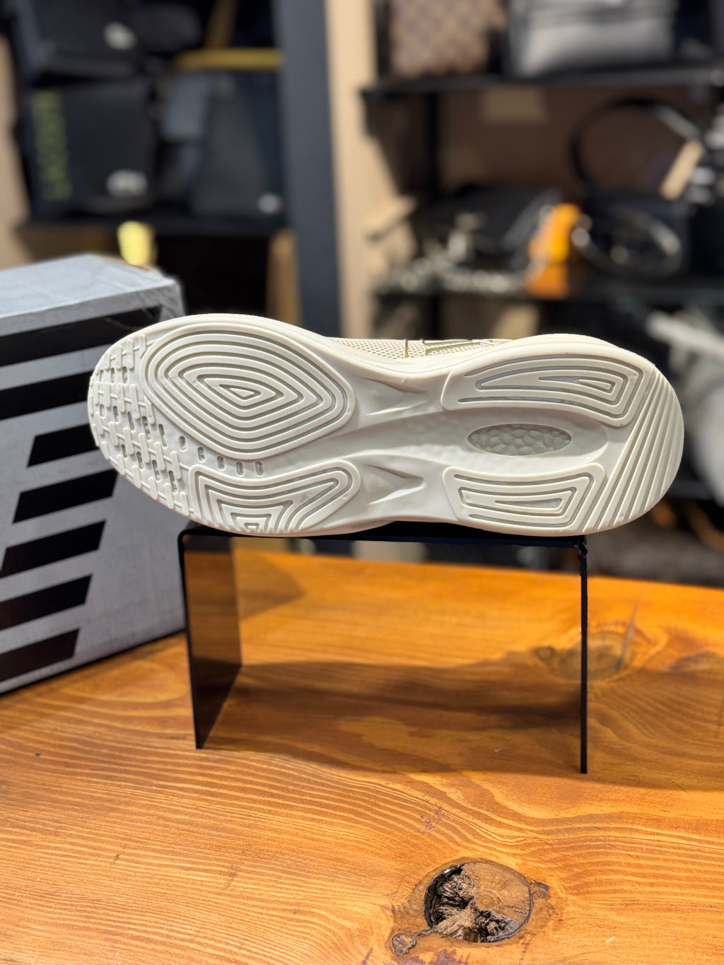 ARMANI EA7 SNEAKERS 
 D-205