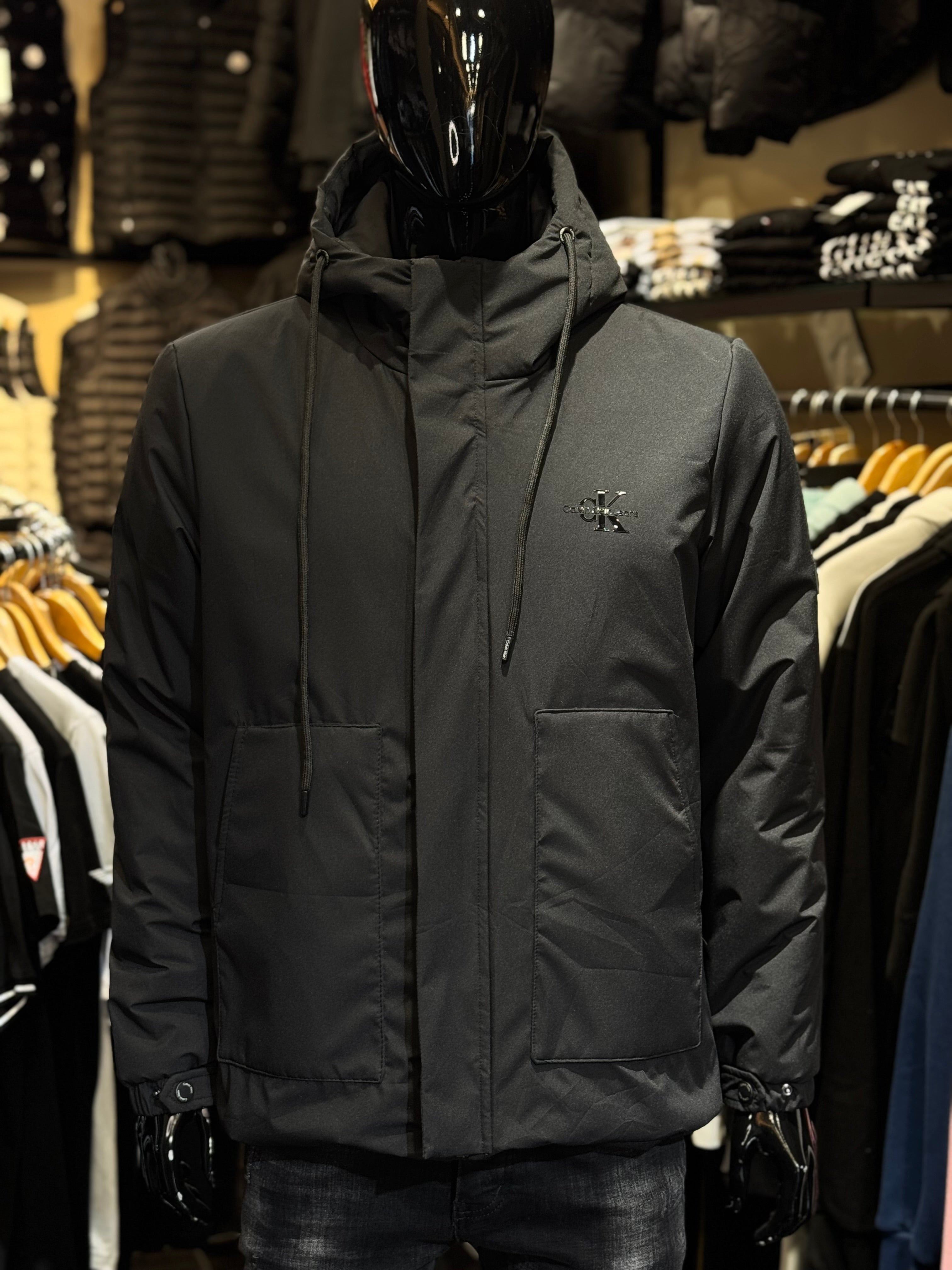 CALVIN KLEIN  BLACK B-723