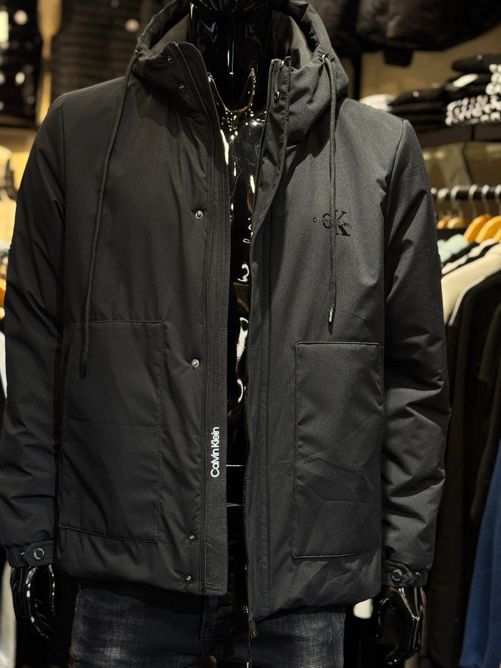 CALVIN KLEIN  BLACK B-723