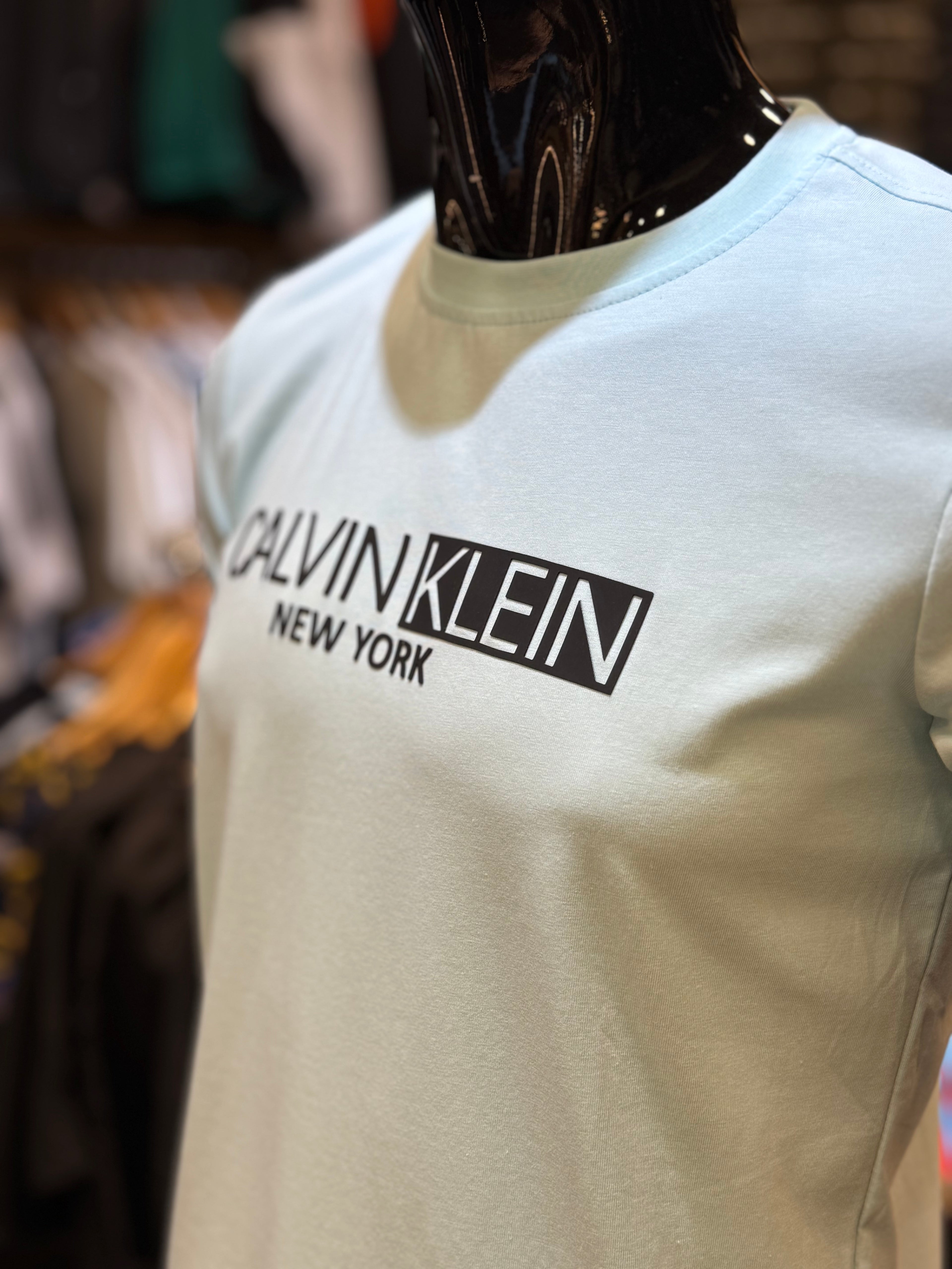 Calvin Klein T-shirt K-119