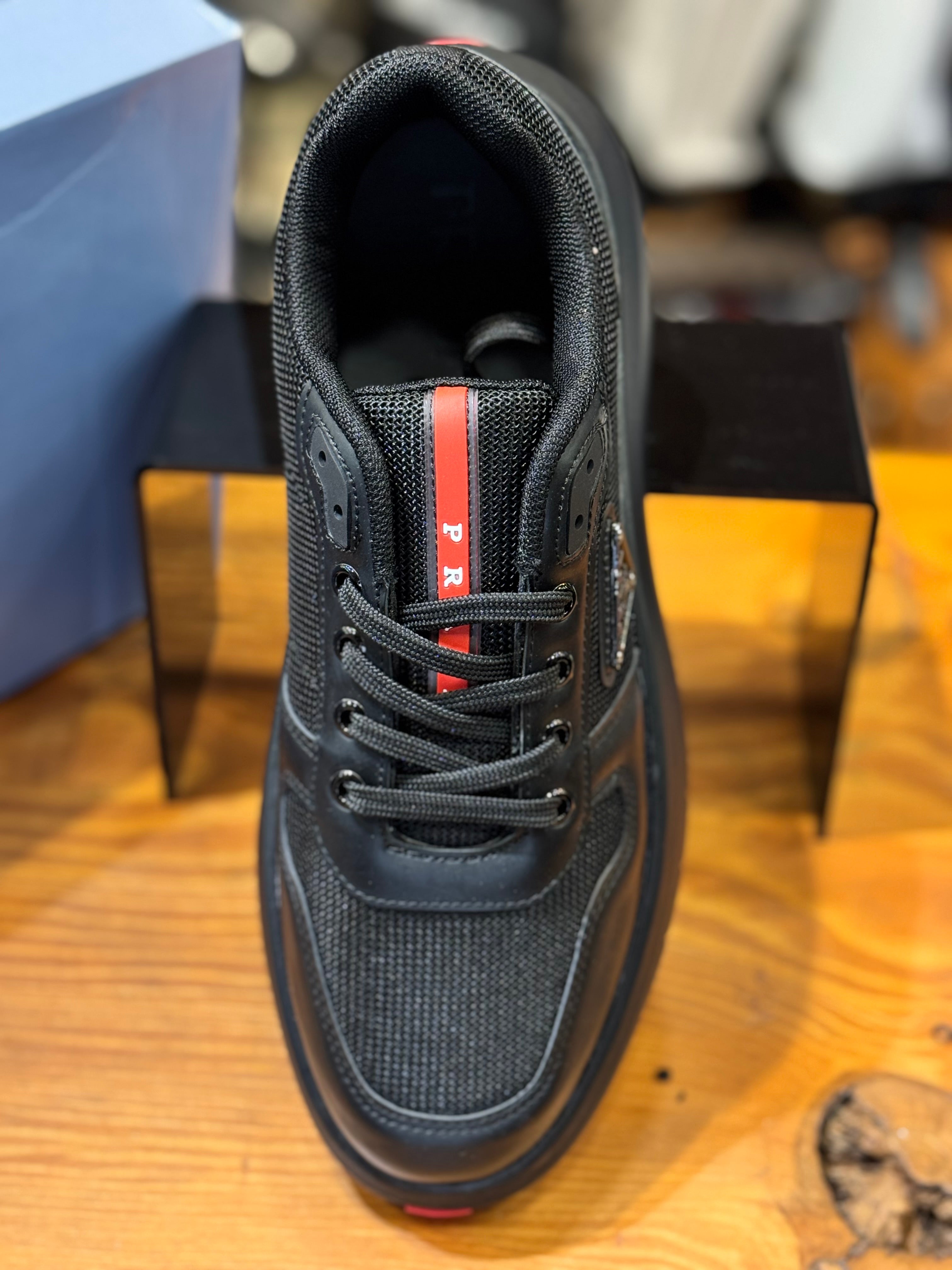 PRADA SNEAKERS 
 D-211