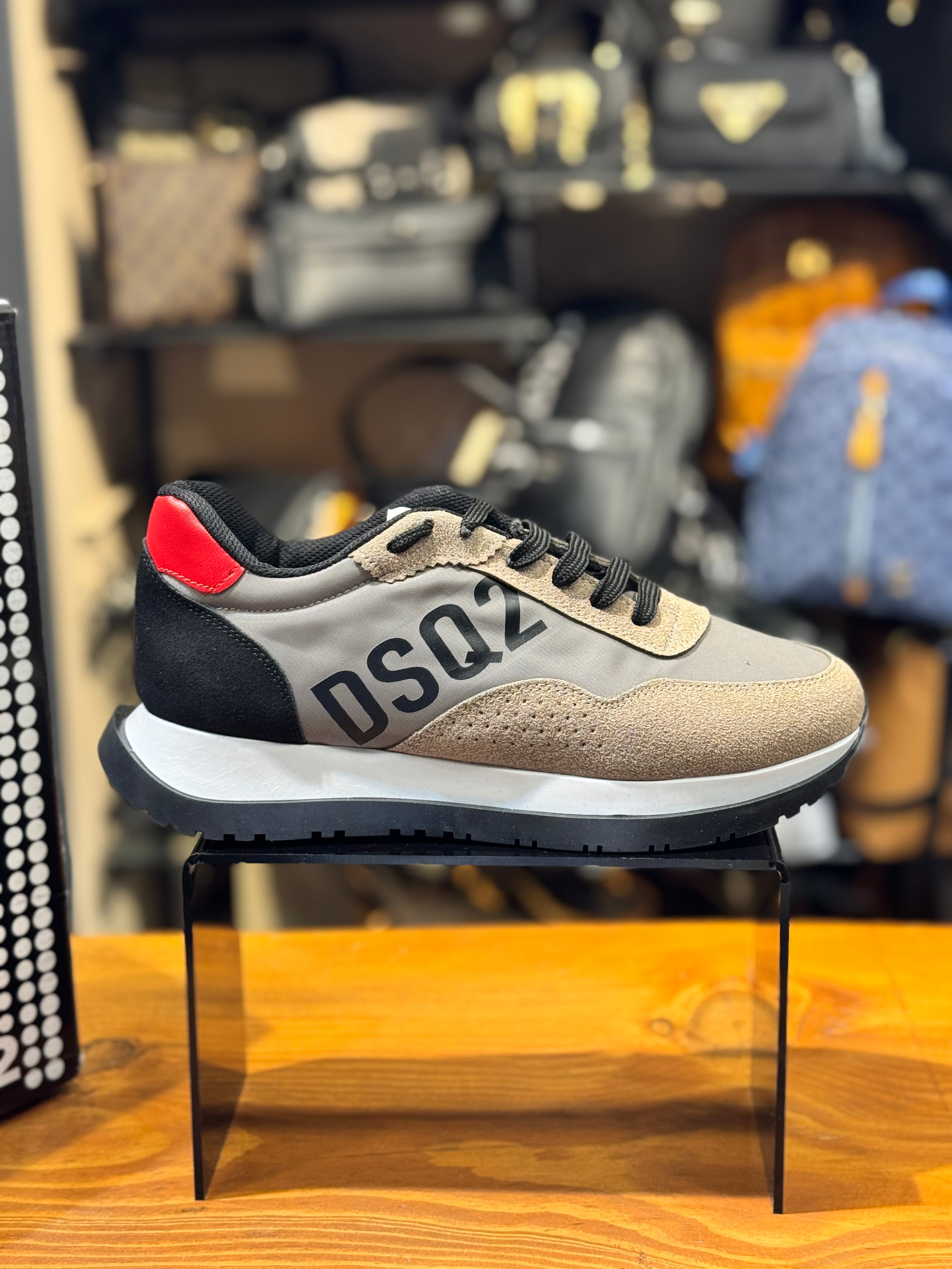 DSQUARED2 SNEAKERS 
 D-204