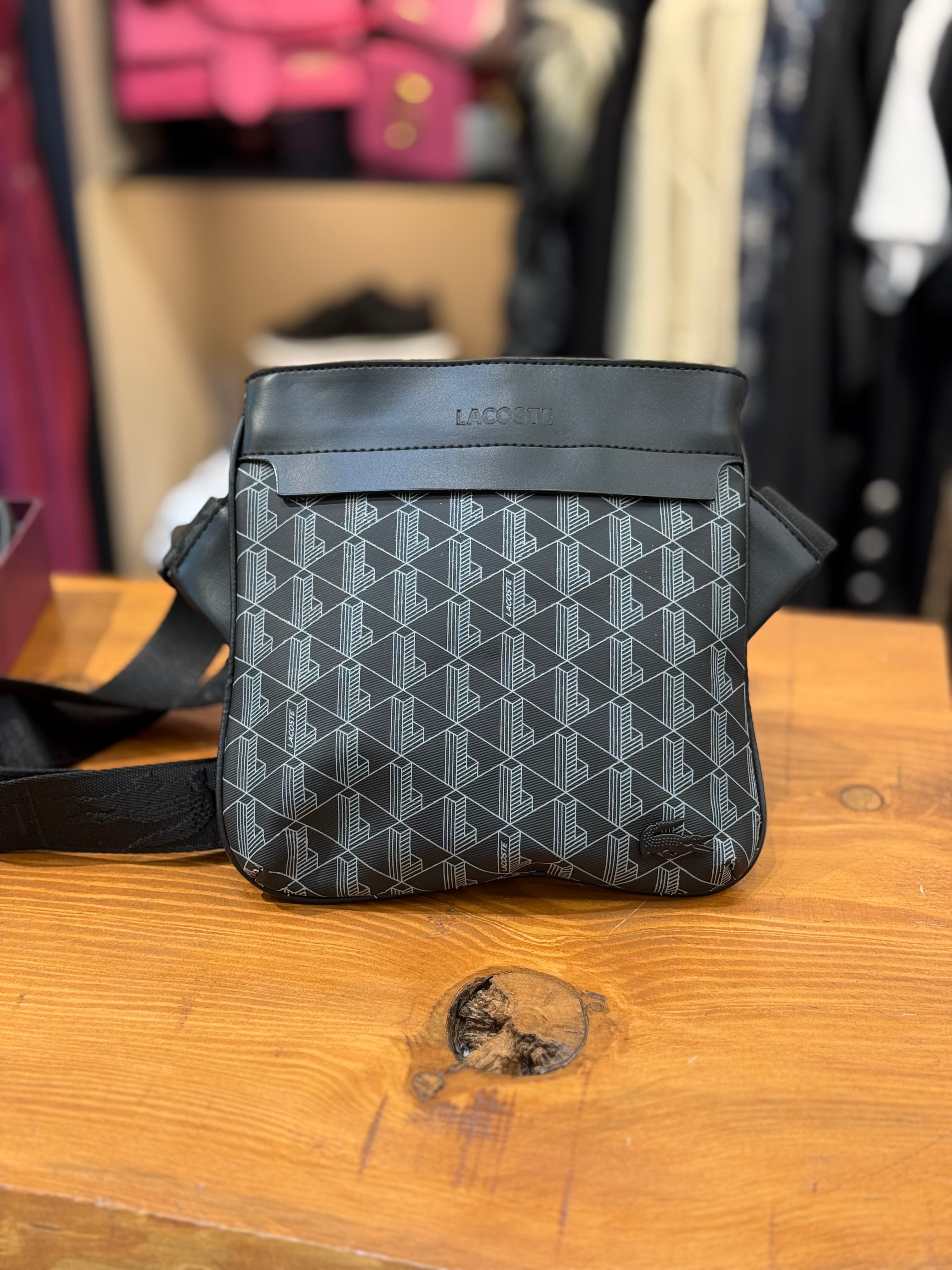 Lacoste τσαντάκι ώμου χιαστή CV-24