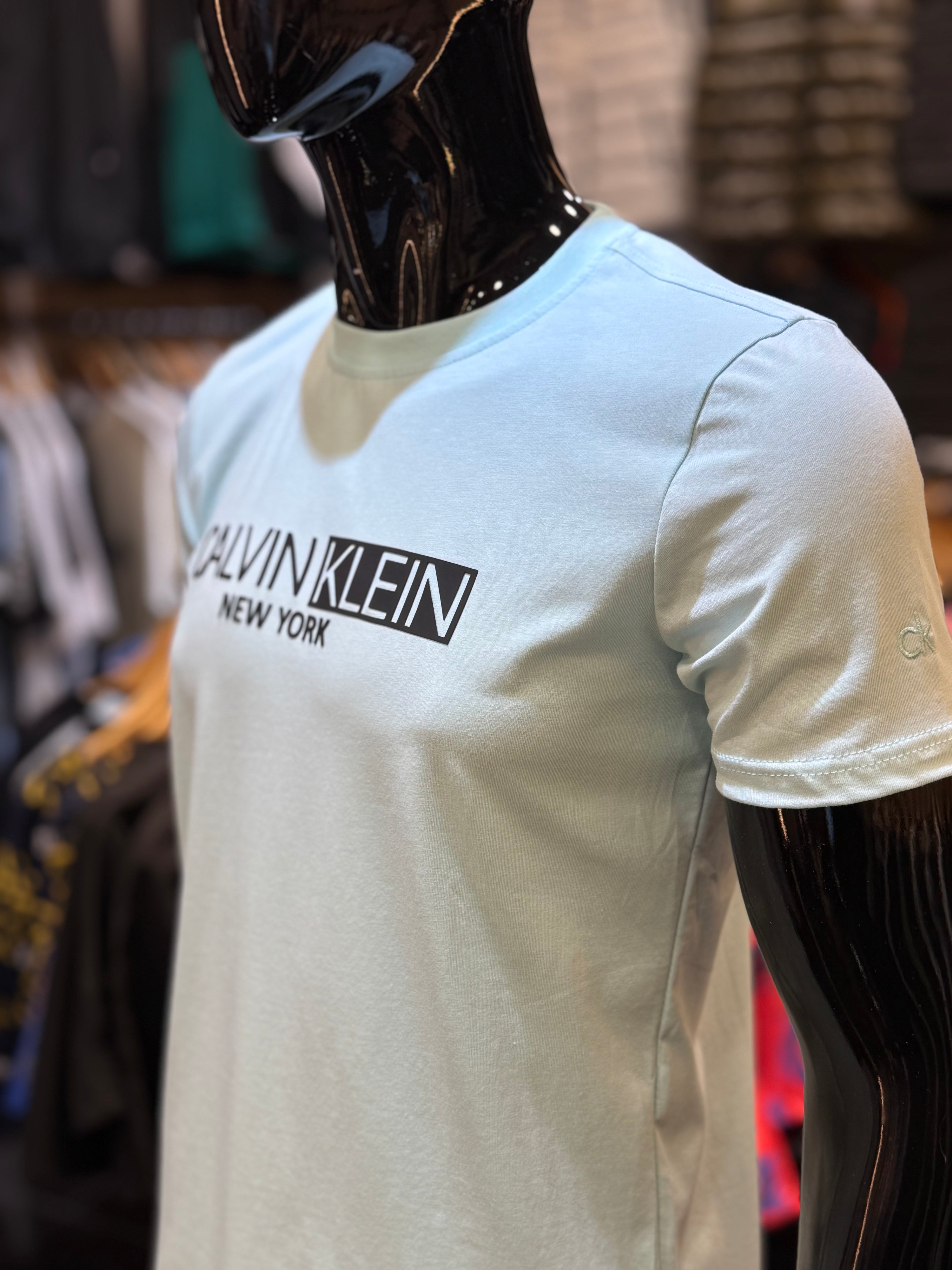 Calvin Klein T-shirt K-119