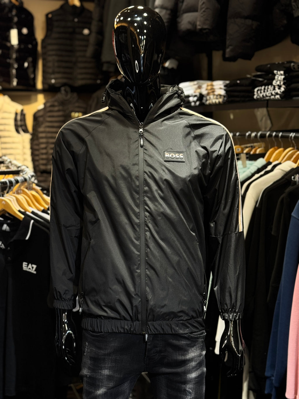 BOSS WINDPROOF BLACK A-170