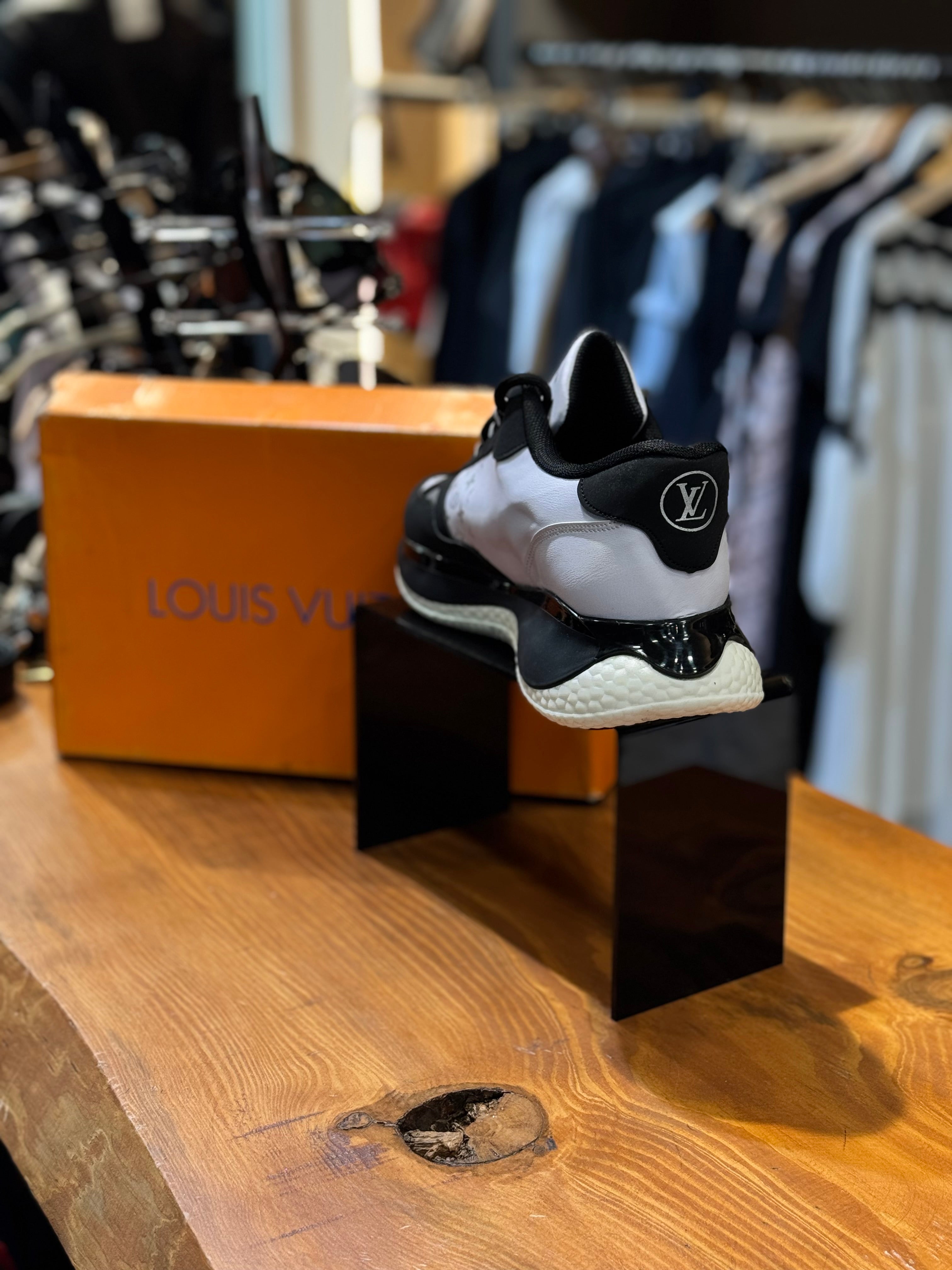 LOUIS VUITTON SNEAKER D-215